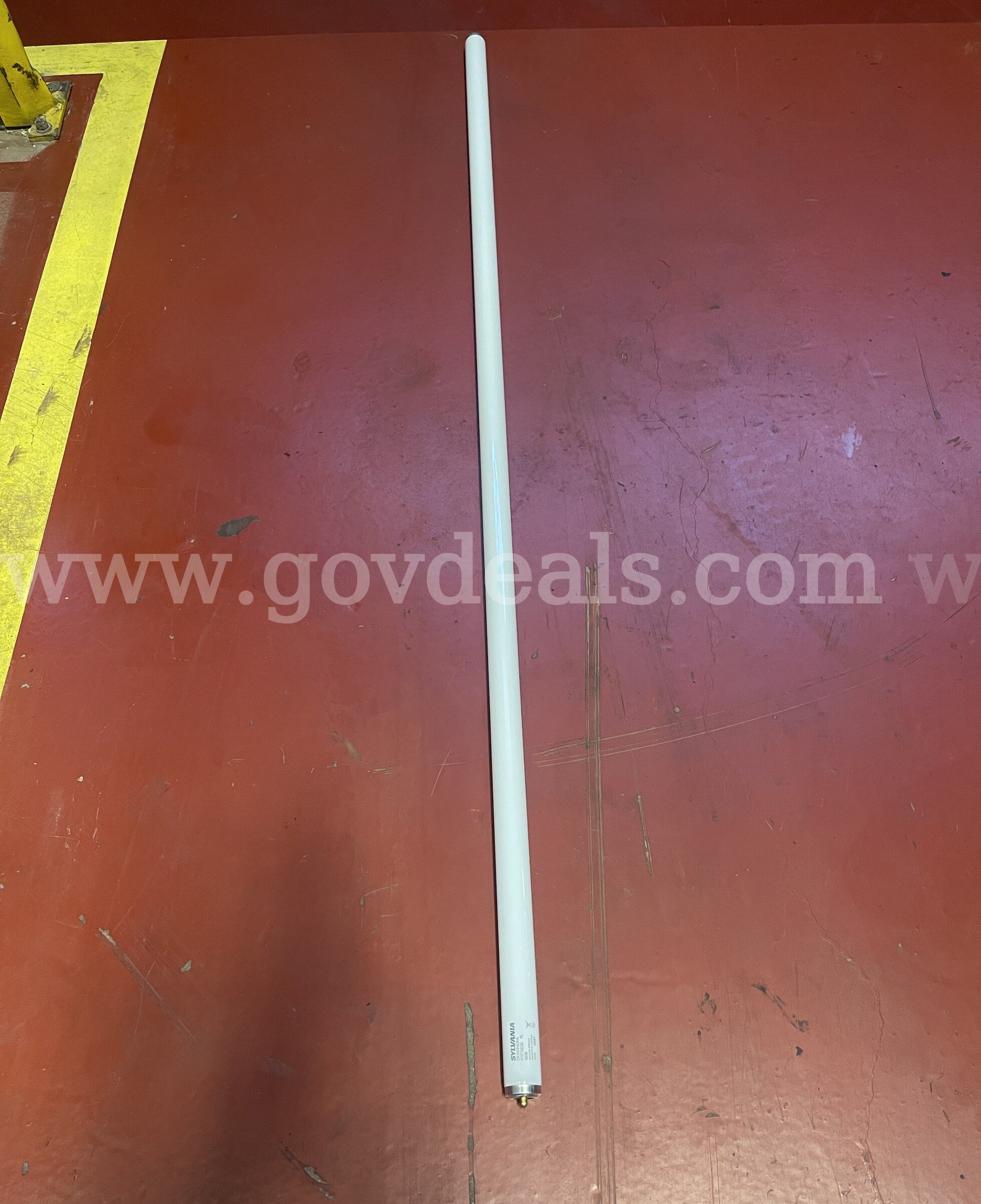 Lot of 17,238 Fluorescent 55 and 60 WATT bulbs  238 Government Surplus Auction - Photo #2