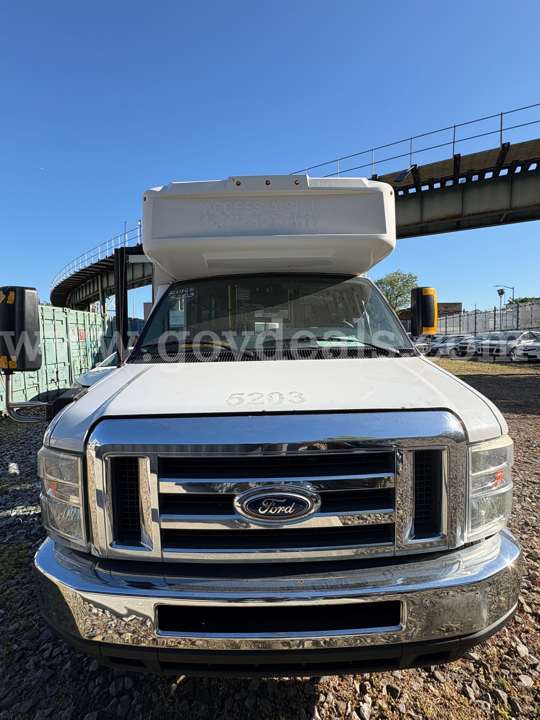 2016 Ford Econoline (5203)
