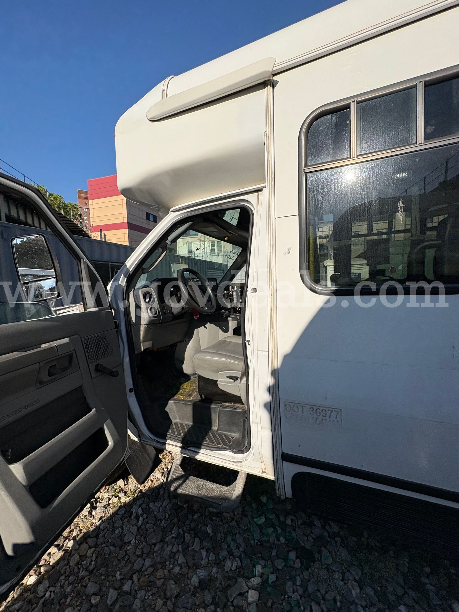 2016 Ford Econoline (5203) Ford 5203 Government Surplus Auction - Photo #4