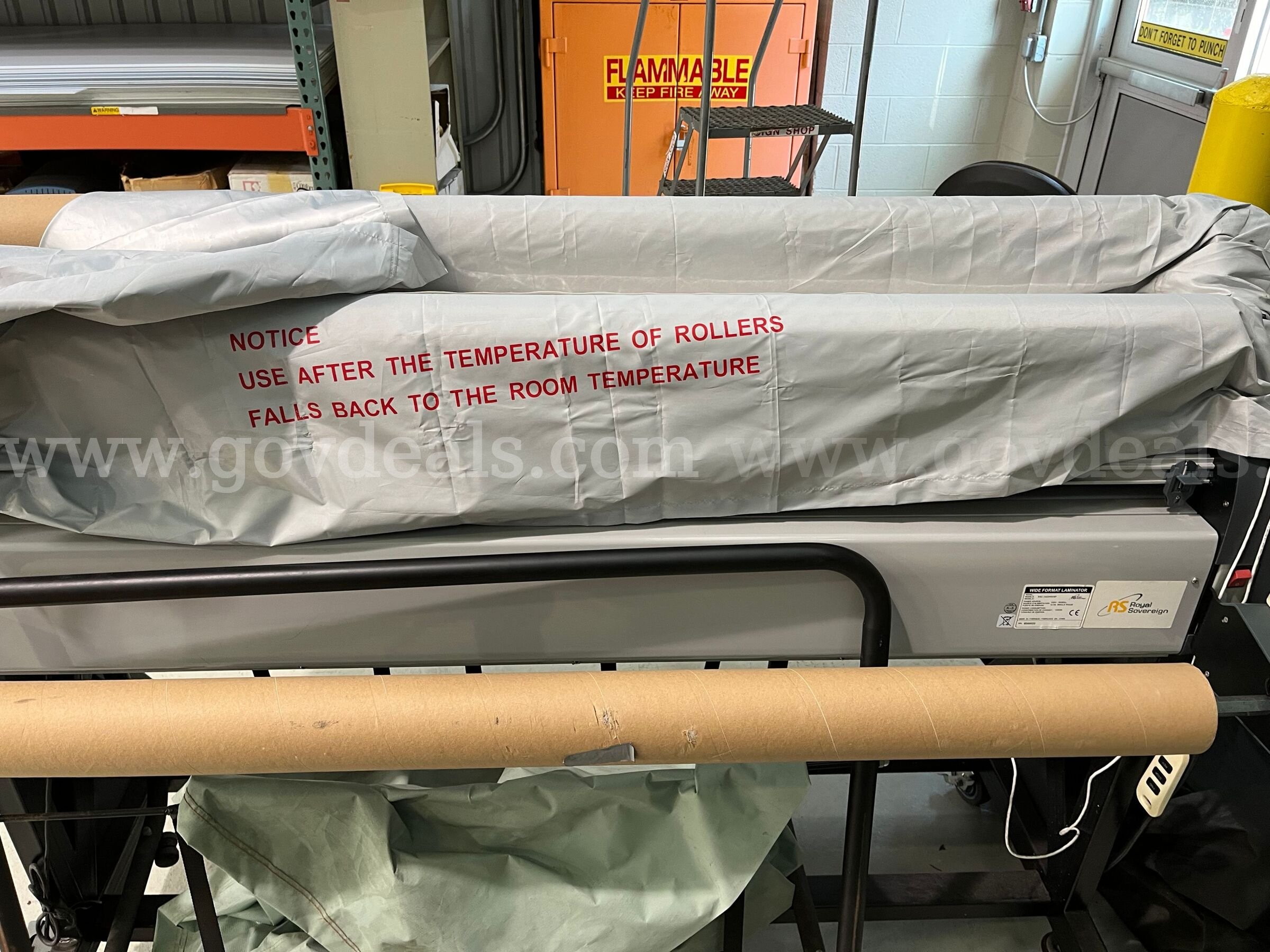 Royal Sovereign RSC-1402HW/SC 55 inch wide format heat assist cold roll laminator Royal Sovereign 1402HW Government Surplus Auction - Photo #5