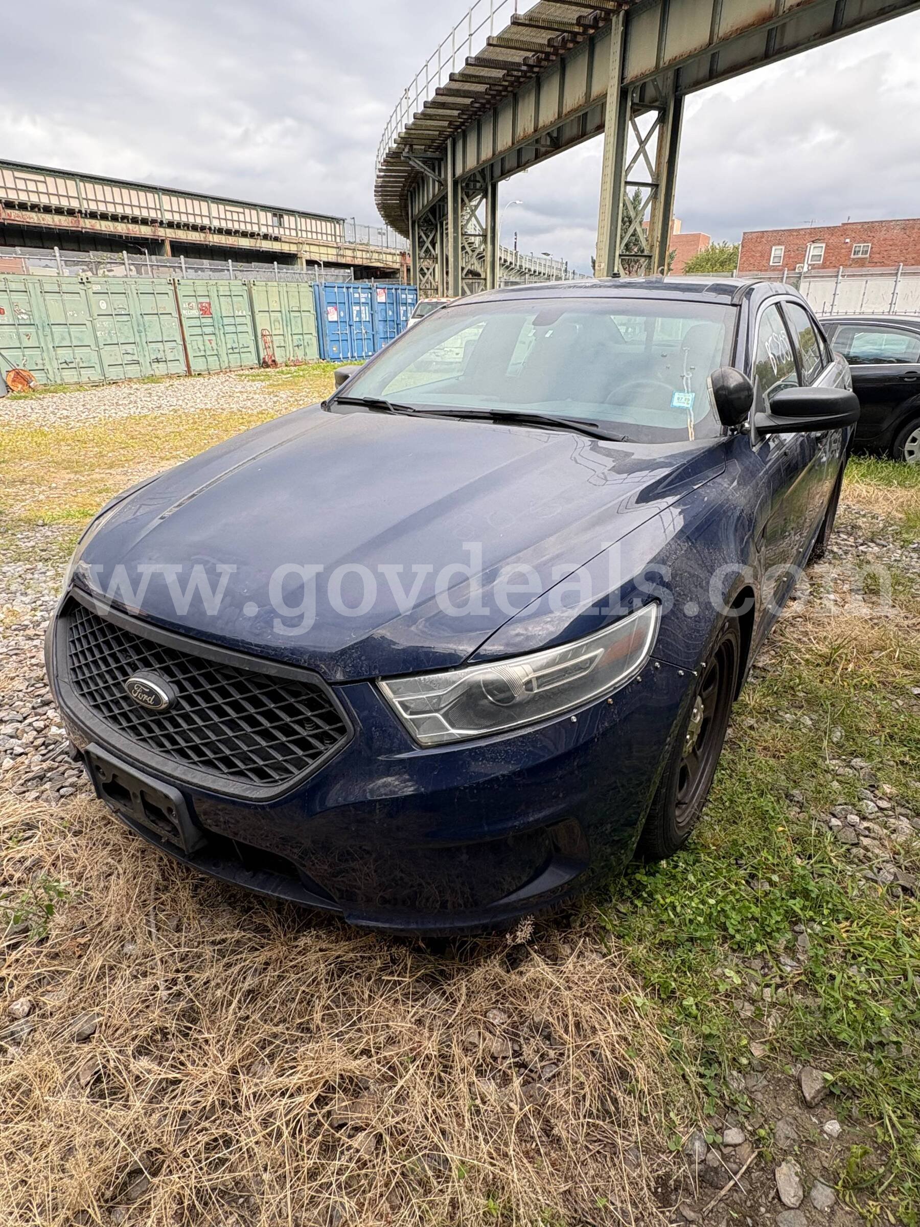 2017 Ford Taurus (BT805) Ford Taurus Government Surplus Auction - Photo #3