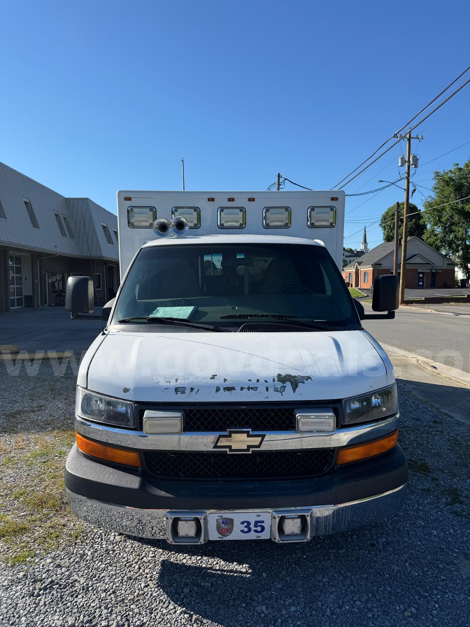 2010 Chevrolet Express Ambulance Chevrolet Express Government Surplus Auction - Photo #2