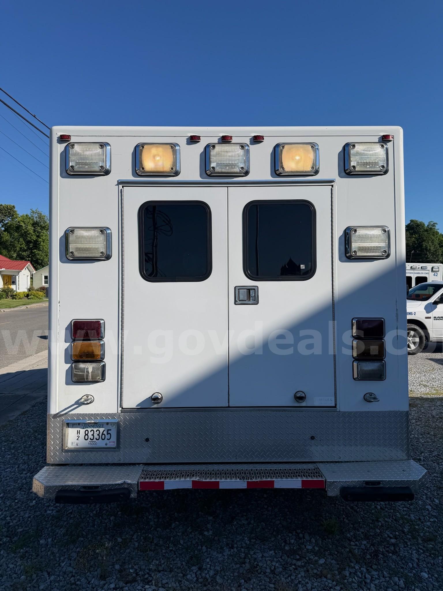 2010 Chevrolet Express Ambulance Chevrolet Express Government Surplus Auction - Photo #3