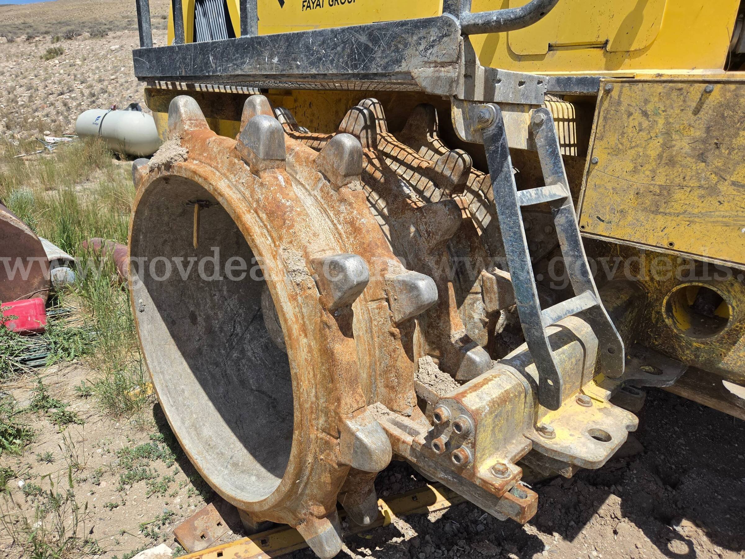 2021 BOMAG BC473RB-5 Landfill Compactor – 3,574 Hours BOMAG BC473RB Government Surplus Auction - Photo #5