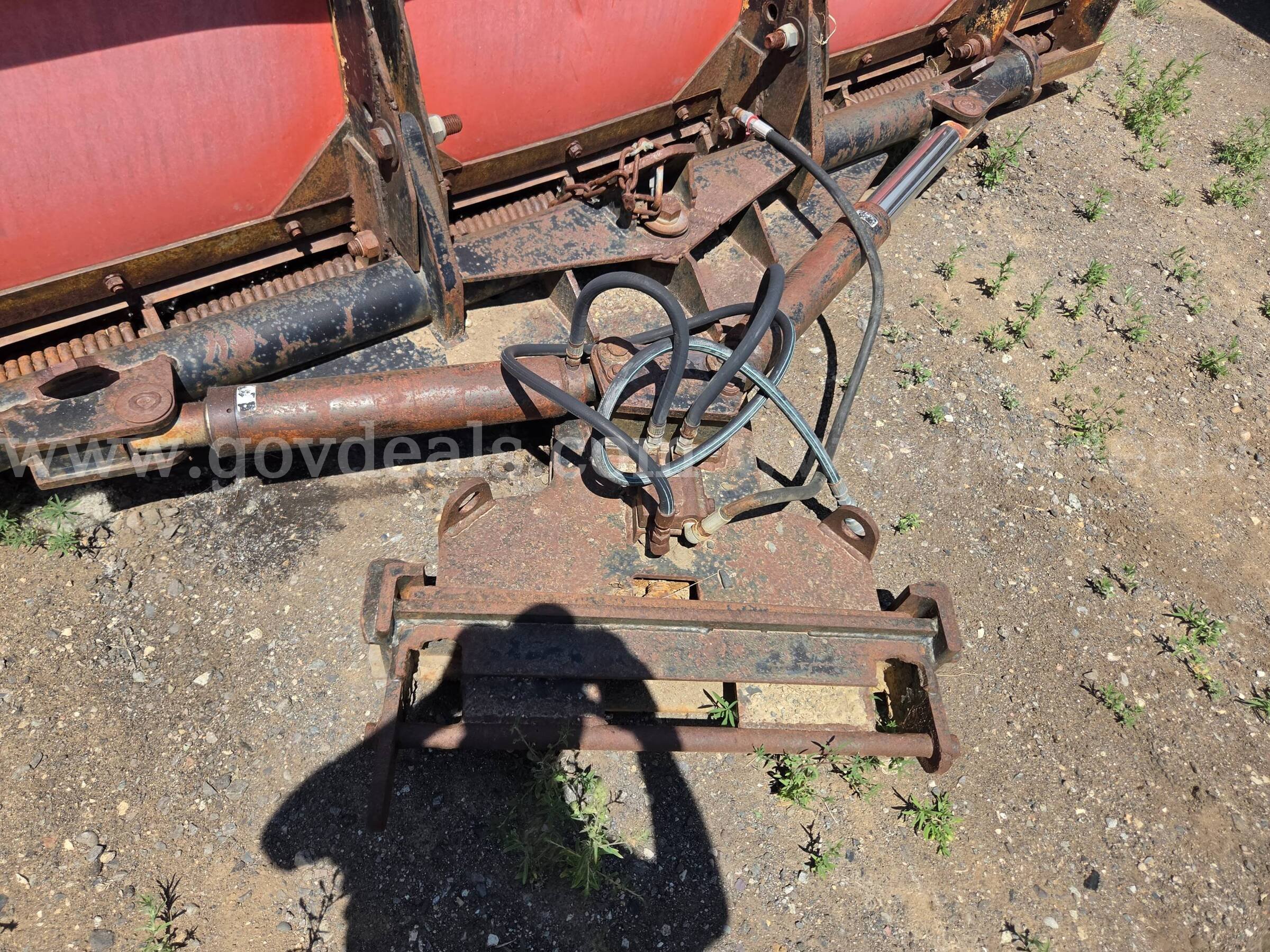 12' Wausau-Style Hydraulic Reversible Snow Plow   Government Surplus Auction - Photo #4