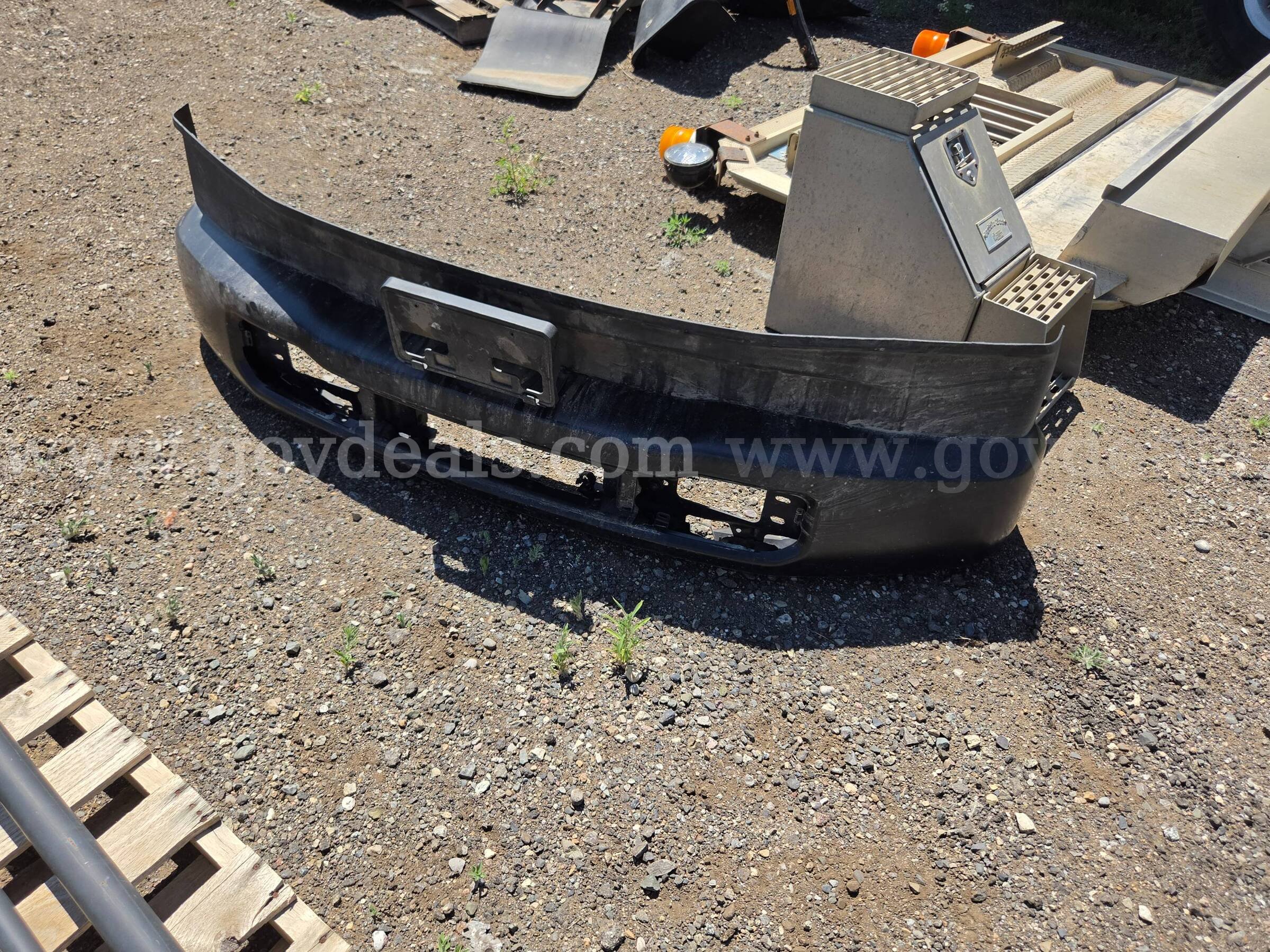 2023 Ford F-350 Super Duty Front Bumper Assembly – OEM Ford F-350 Government Surplus Auction - Primary Photo