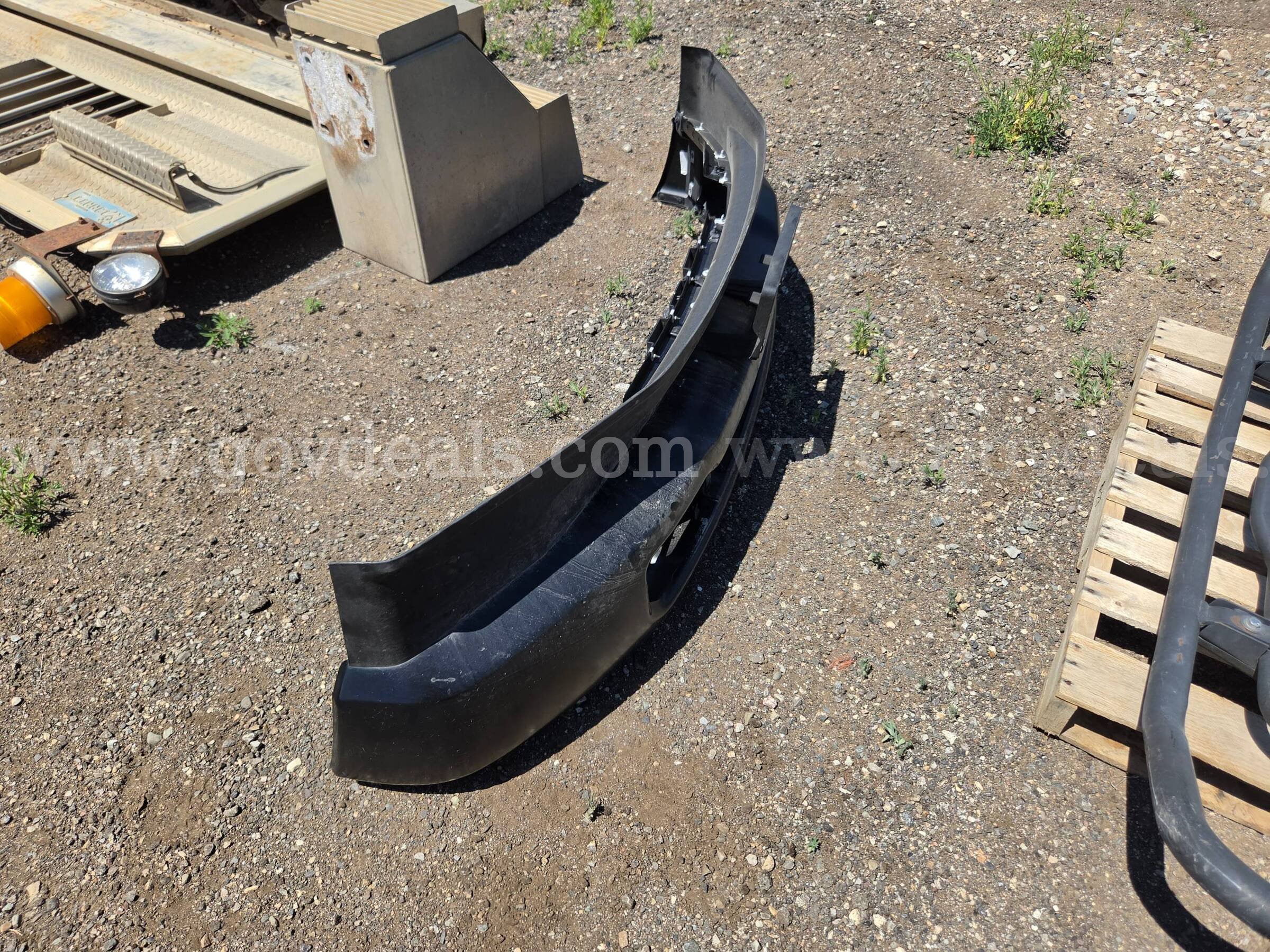 2023 Ford F-350 Super Duty Front Bumper Assembly – OEM Ford F-350 Government Surplus Auction - Photo #2
