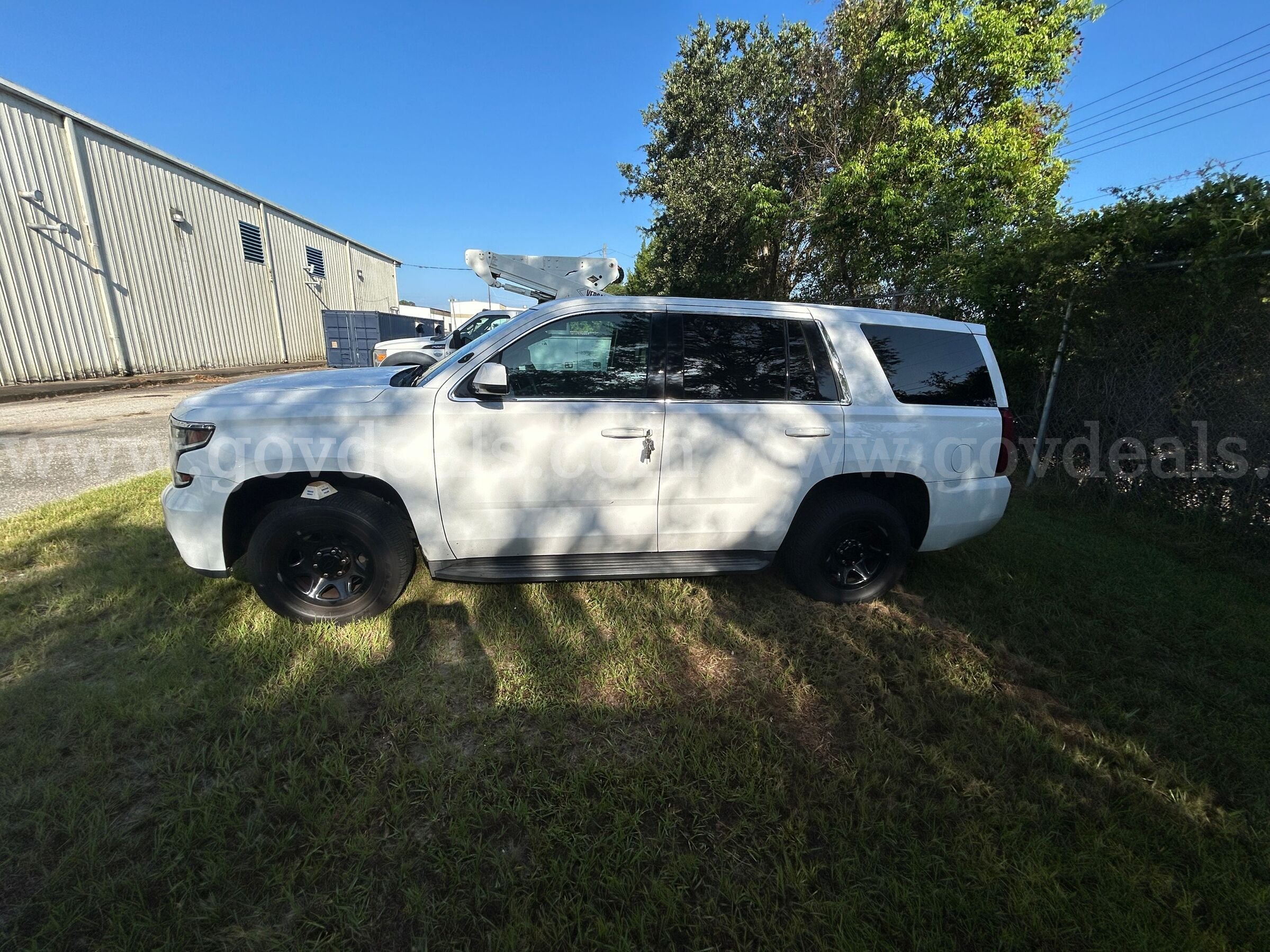 WHITE 2015 CHEVROLET TAHOE Chevrolet TAHOE Government Surplus Auction - Photo #2