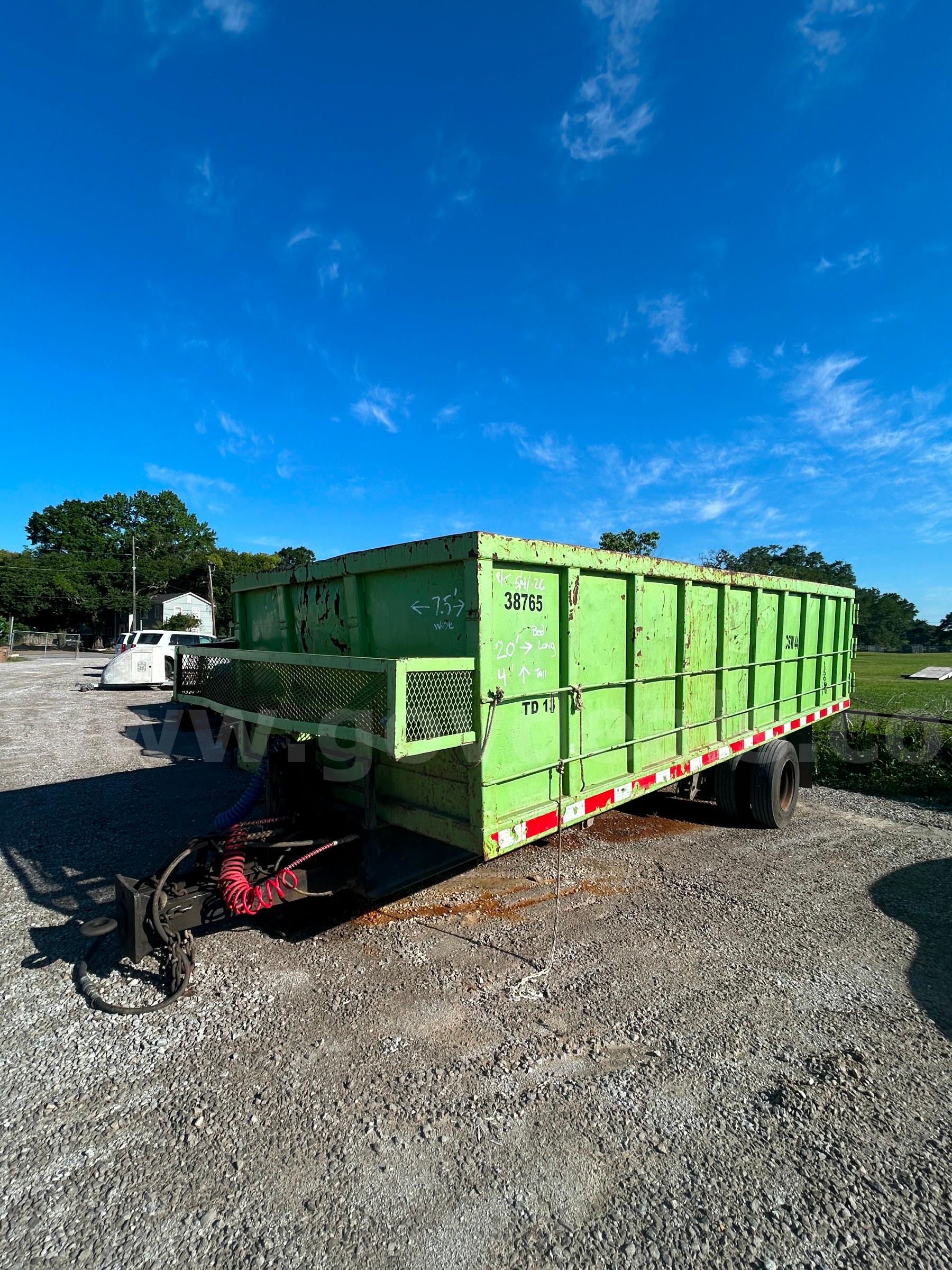 GREEN 2003 RAMER 20-FT TRASH TRAILER WITH HYDRAULIC JACK AND AIR BRAKES RAMER 20FT DUMP TRASH TRAILER Government Surplus Auction - Primary Photo