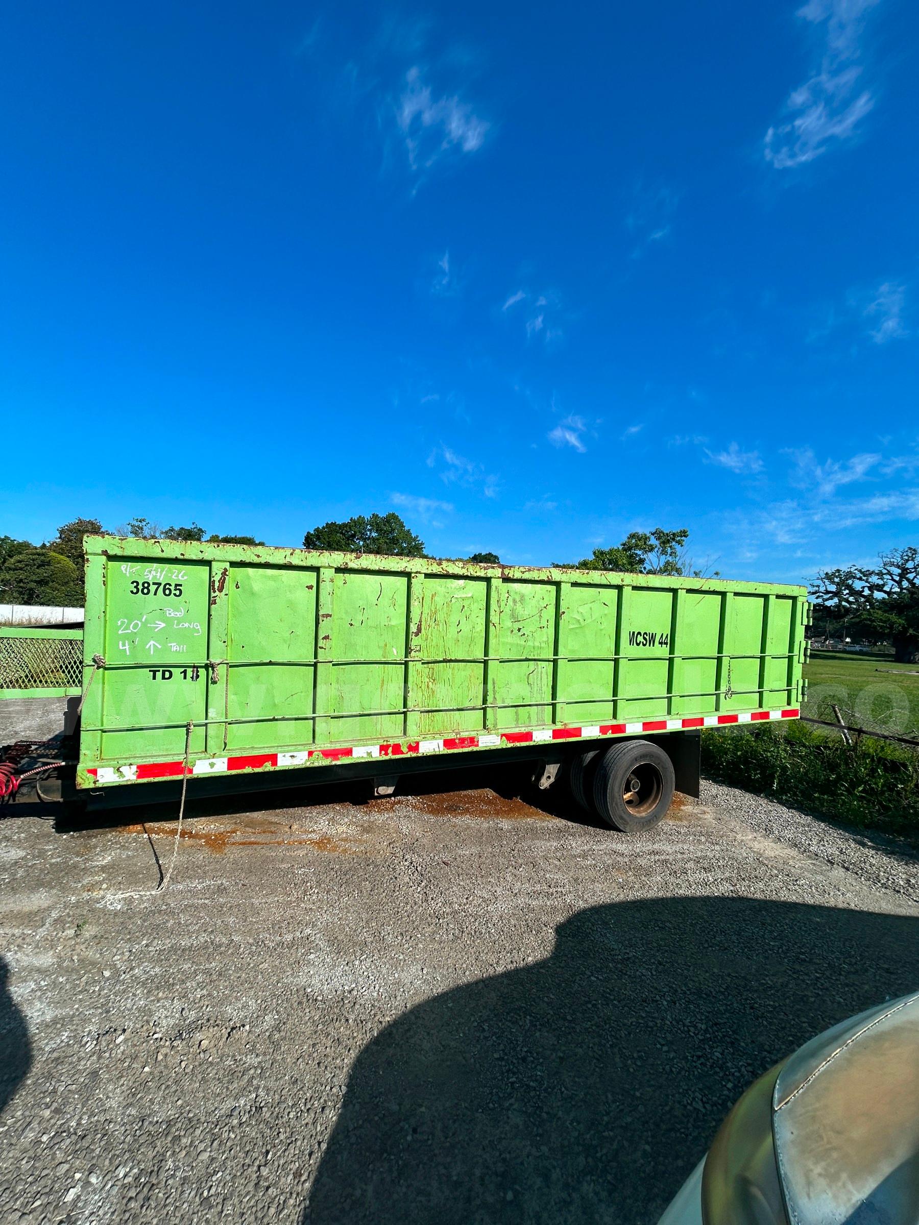 GREEN 2003 RAMER 20-FT TRASH TRAILER WITH HYDRAULIC JACK AND AIR BRAKES RAMER 20FT DUMP TRASH TRAILER Government Surplus Auction - Photo #2