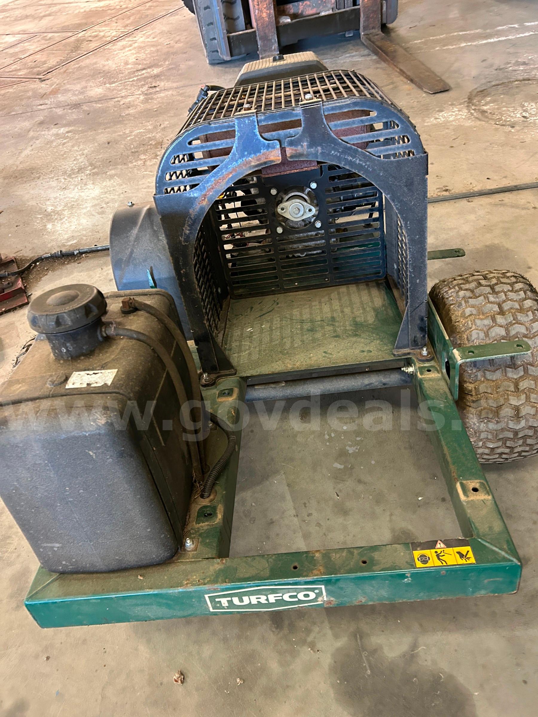 GREEN 2016 TURFCO 85651 BLOWER TURFCO 85651 Government Surplus Auction - Photo #4