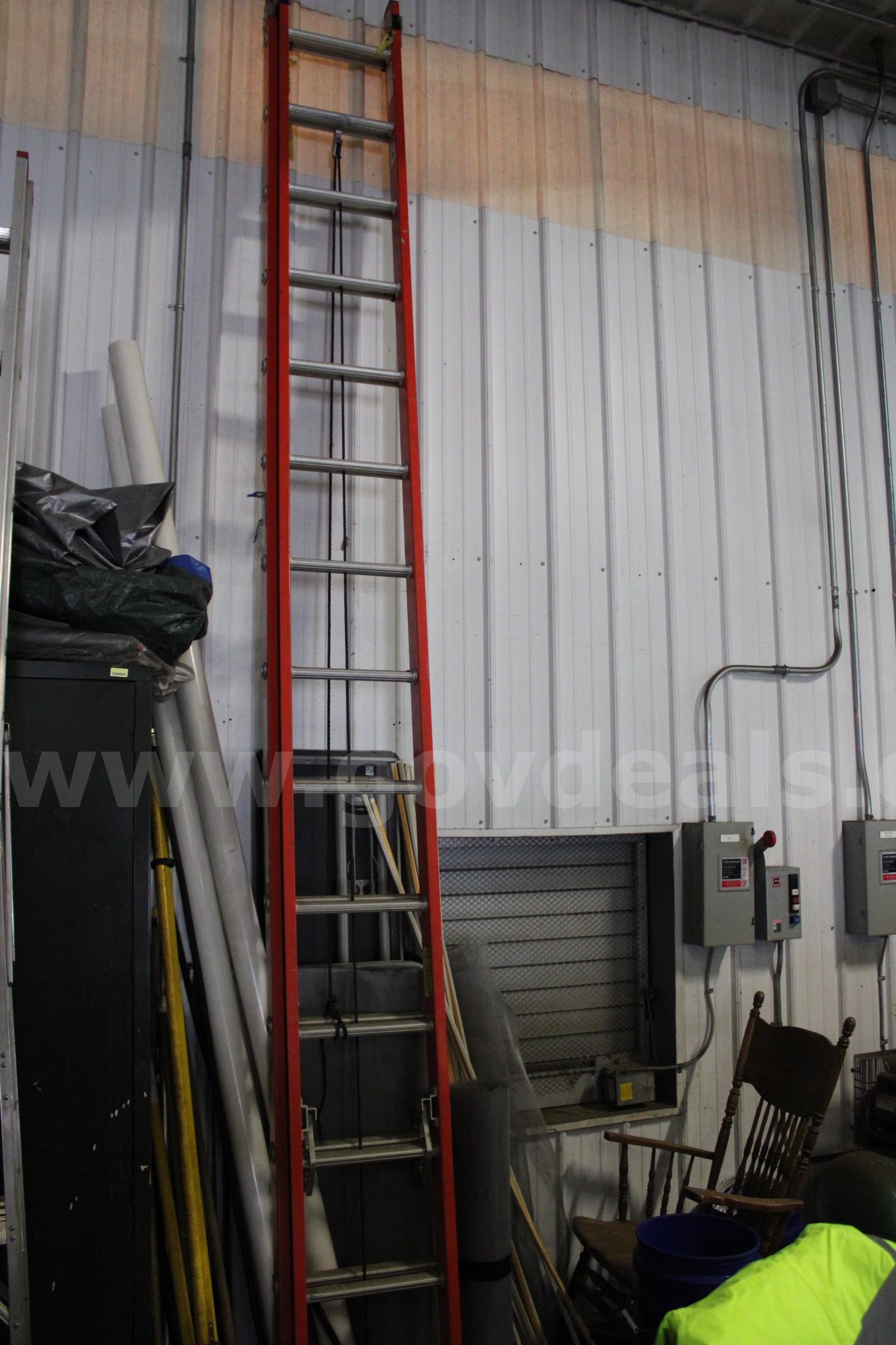 14'-28' Fiberglass Extenstion Ladder