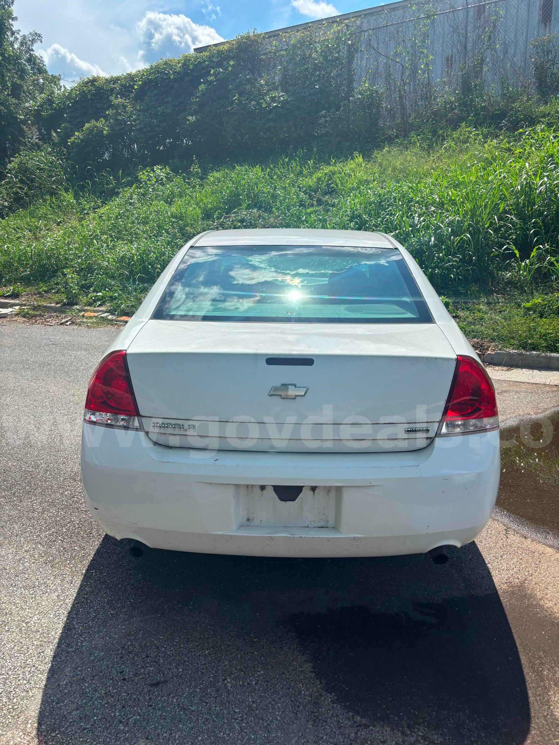 2015 Chevrolet Impala Limited Chevrolet Impala Government Surplus Auction - Photo #2