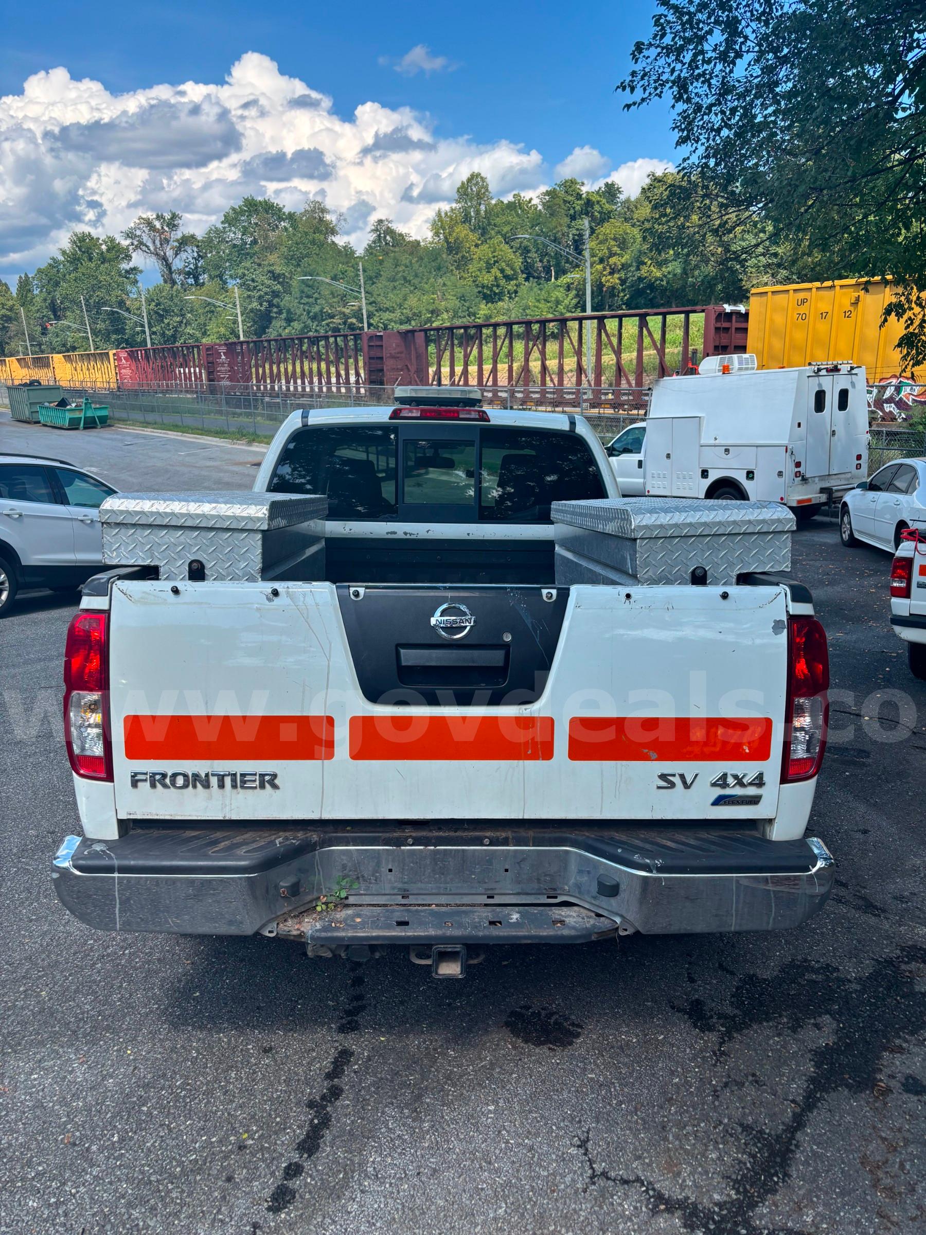 2018 Nissan Frontier SV King Cab 5AT 4WD Nissan Frontier Government Surplus Auction - Photo #4