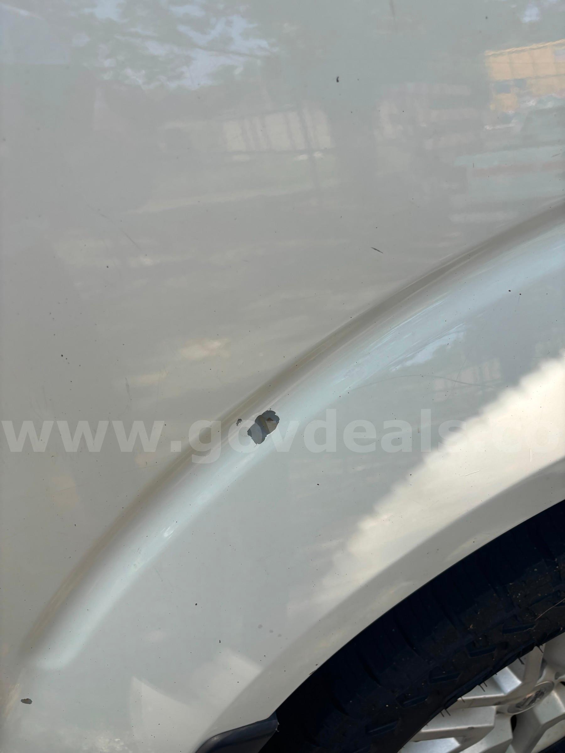 2018 Nissan Frontier SV King Cab 5AT 4WD Nissan Frontier Government Surplus Auction - Photo #5