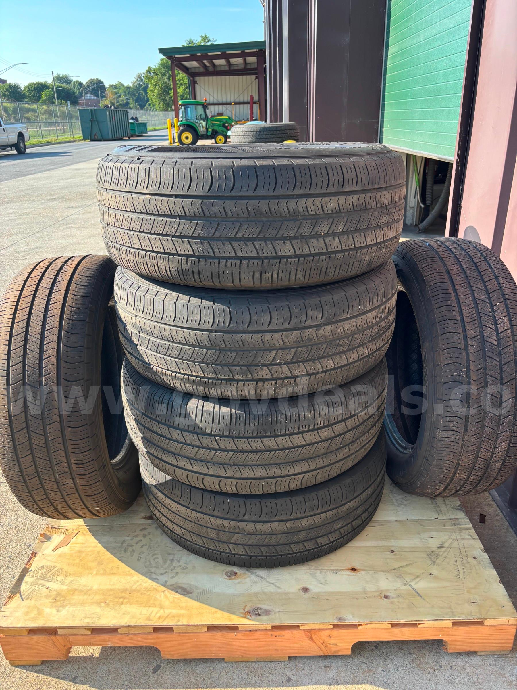 Lot of 11 Tires   Government Surplus Auction - Photo #2