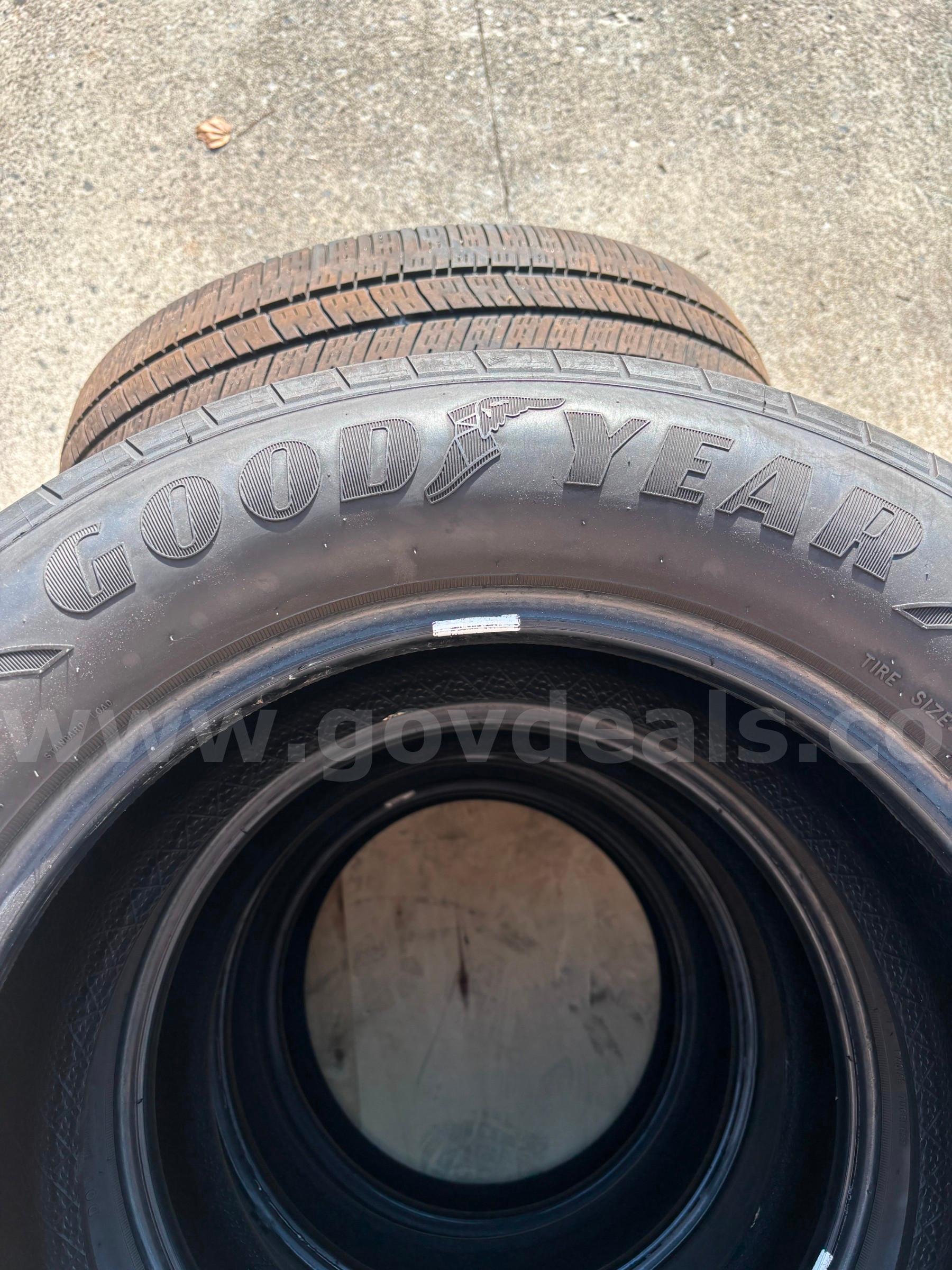 Lot of 11 Tires   Government Surplus Auction - Photo #5