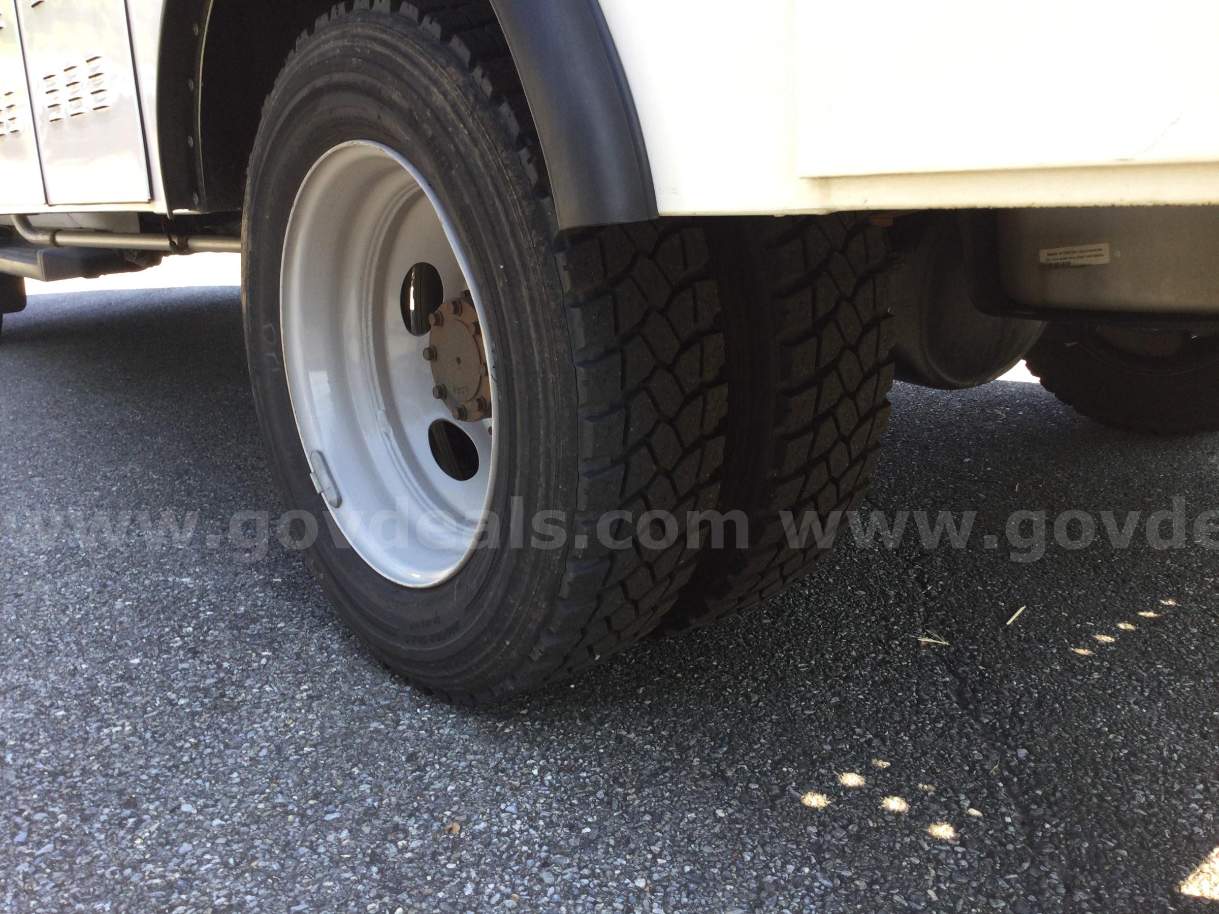 2012 Ford F-450 SD Ford F-450 Government Surplus Auction - Photo #6