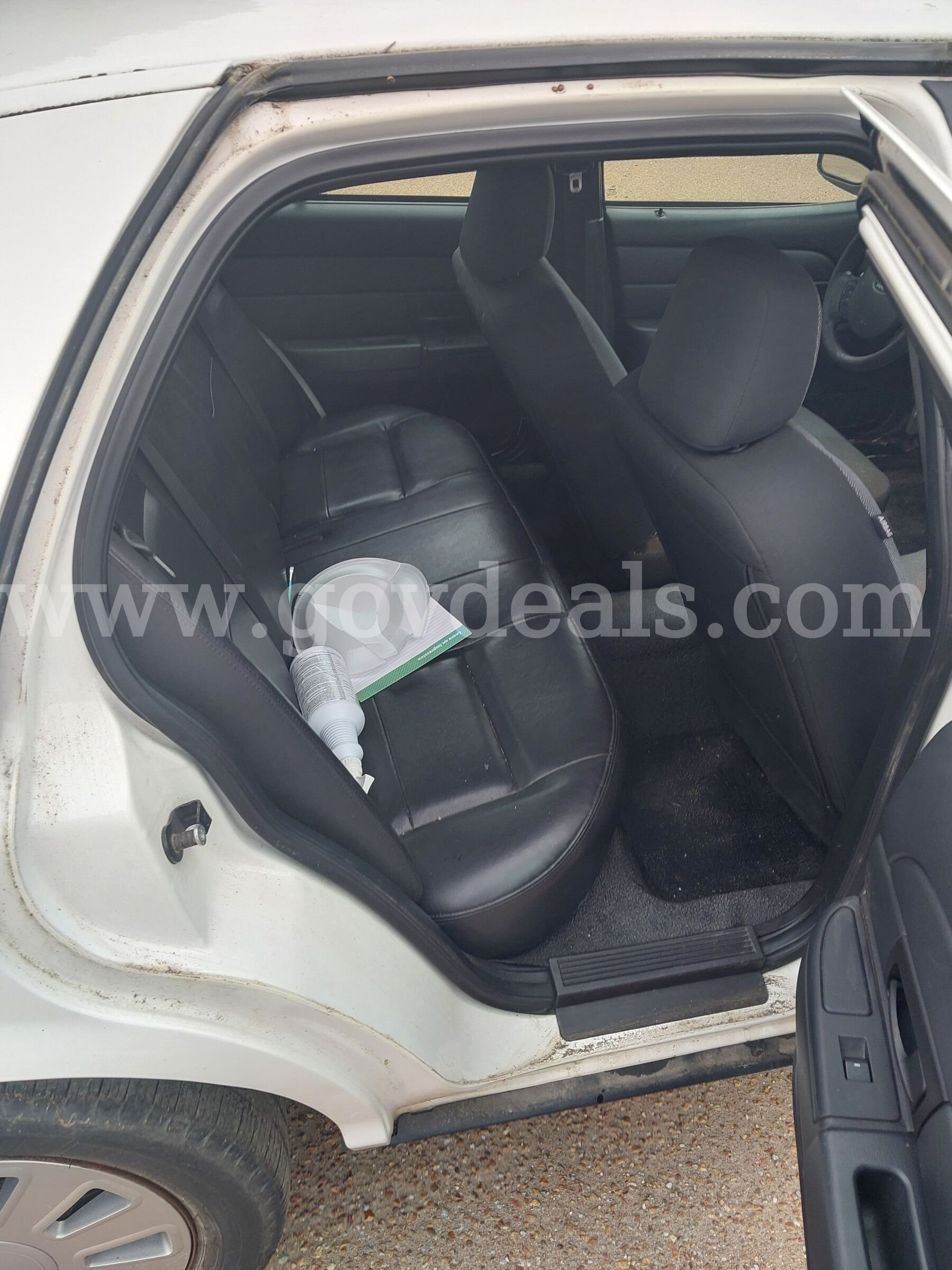 2010 Ford Crown Victoria Ford Crown Victoria Government Surplus Auction - Photo #6