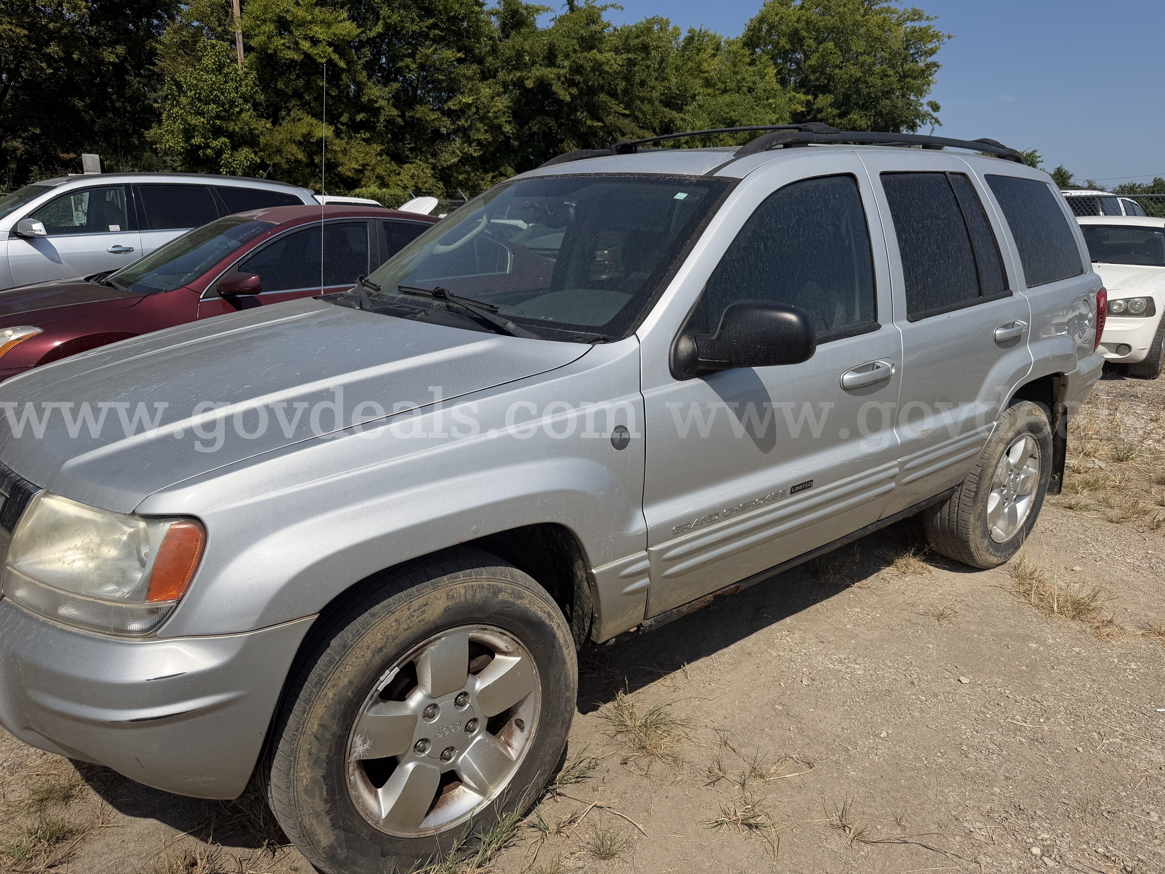 2004 Jeep Grand Cherokee Limited 4WD Jeep Cherokee Government Surplus Auction - Primary Photo