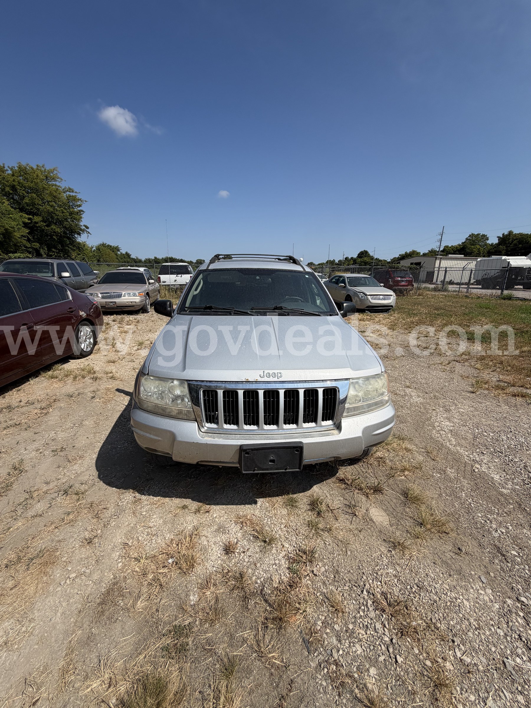 2004 Jeep Grand Cherokee Limited 4WD Jeep Cherokee Government Surplus Auction - Photo #2