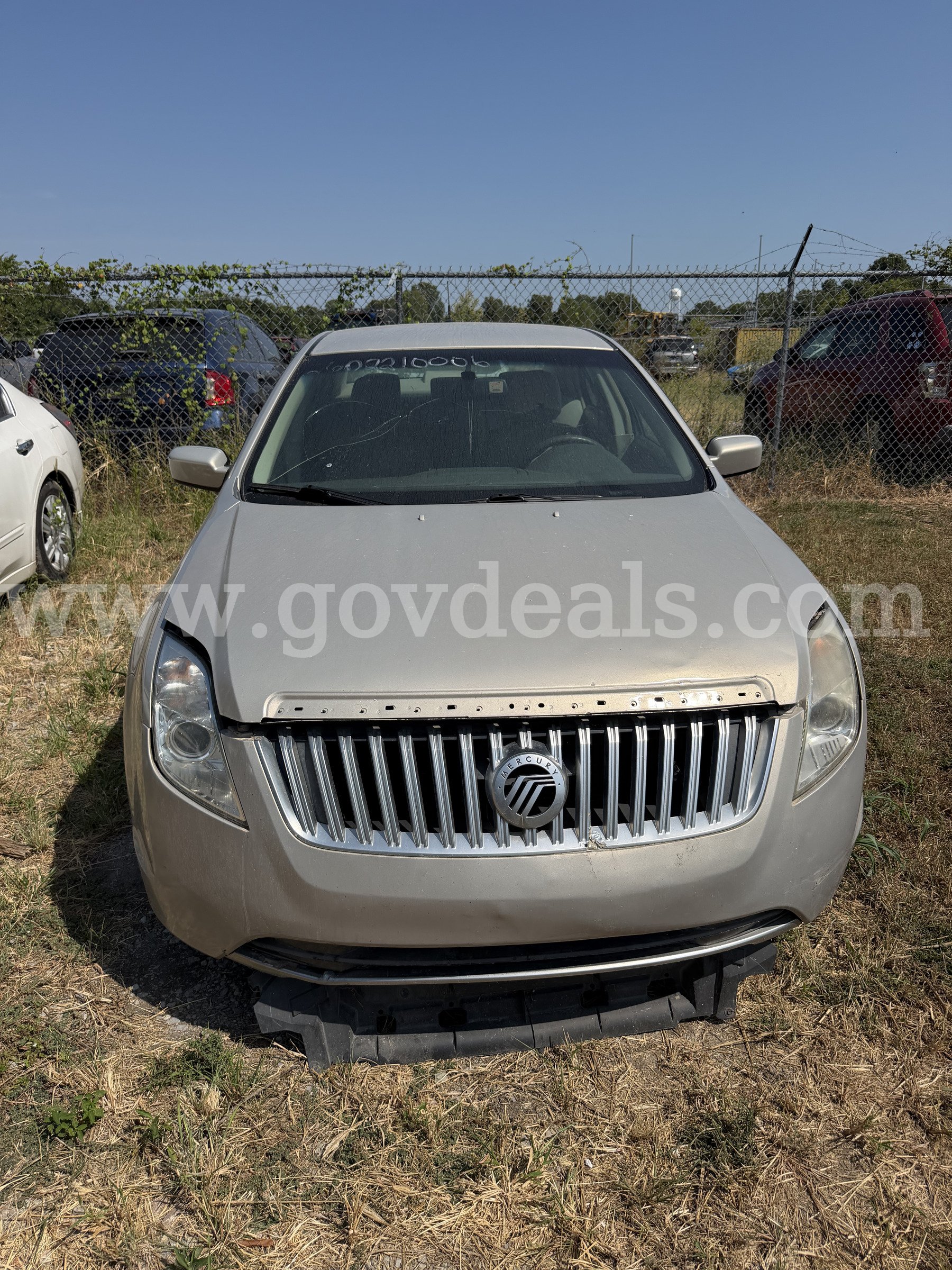 2010 Mercury Milan I4 Mercury Milan Government Surplus Auction - Primary Photo