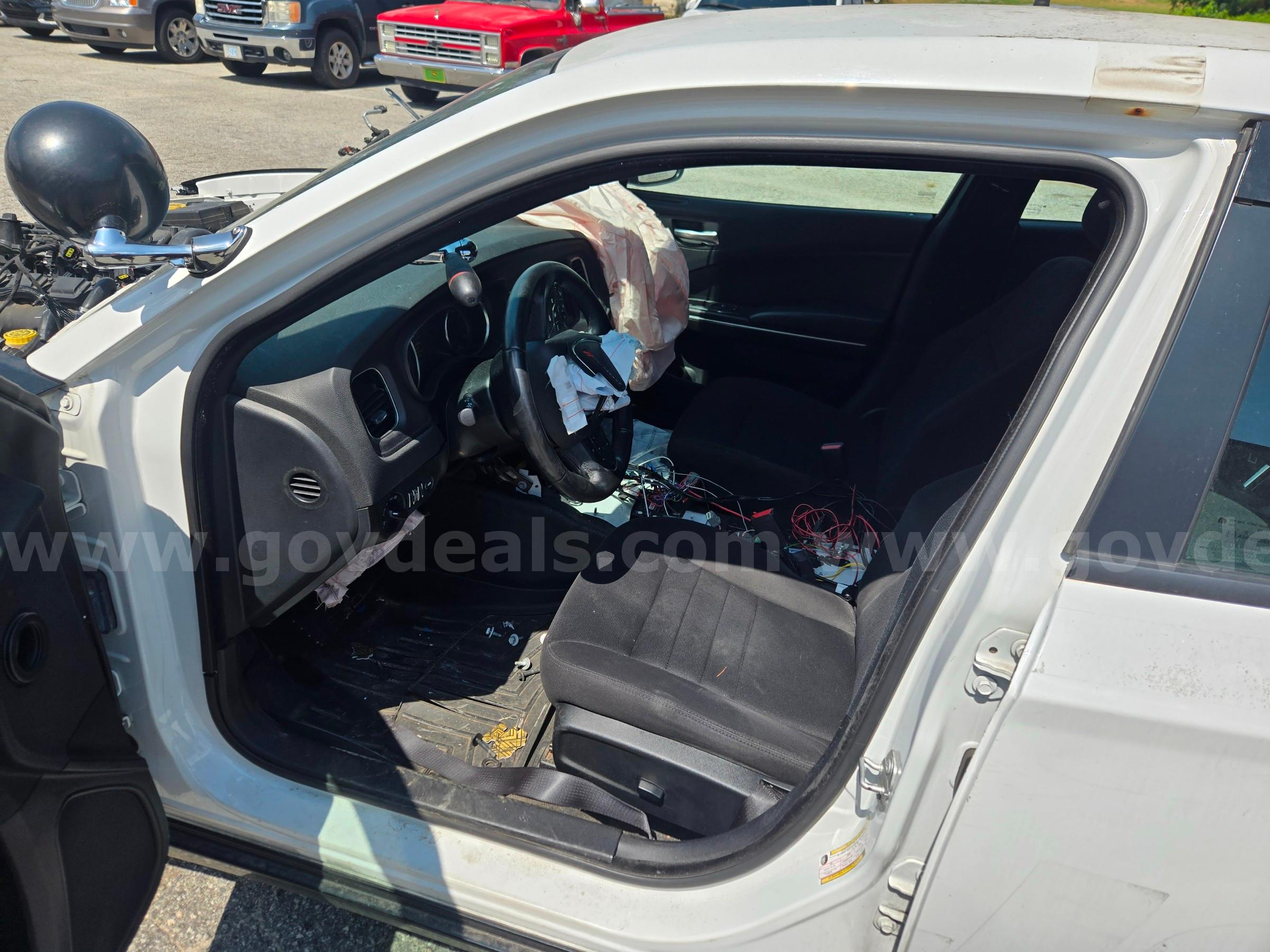 2020 Dodge Charger WRECKED   READ DESCRIPTION Dodge Charger Government Surplus Auction - Photo #5