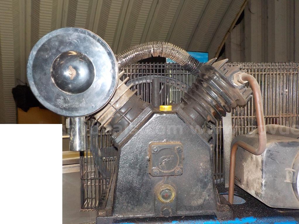 Kobalt 80-Gallons Two Stage 80 Gallon 5HP Air Compressor   Government Surplus Auction - Photo #4