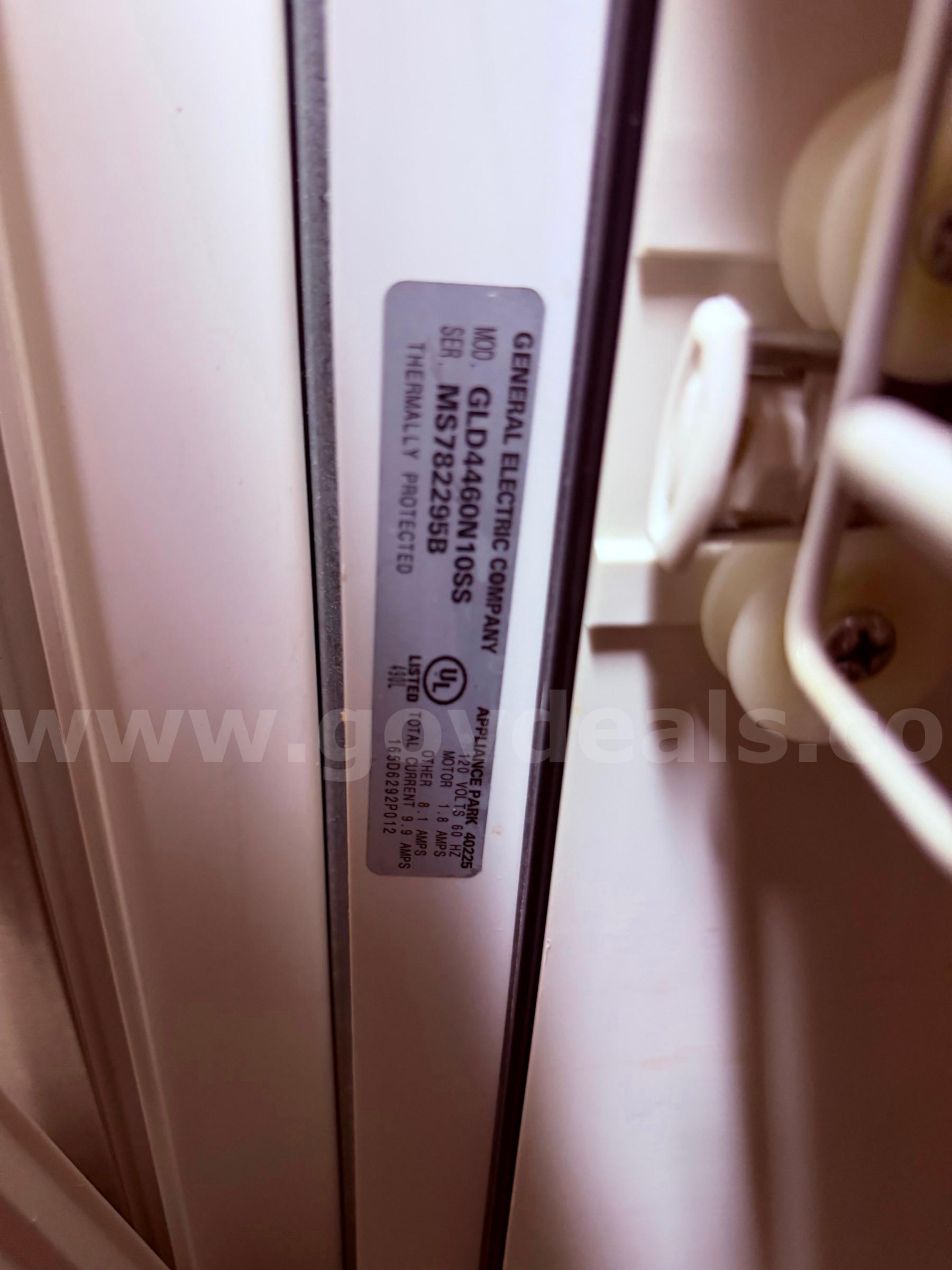 Lot of 2 dishwashers General Electric Company GLD4460N10SS Government Surplus Auction - Photo #3