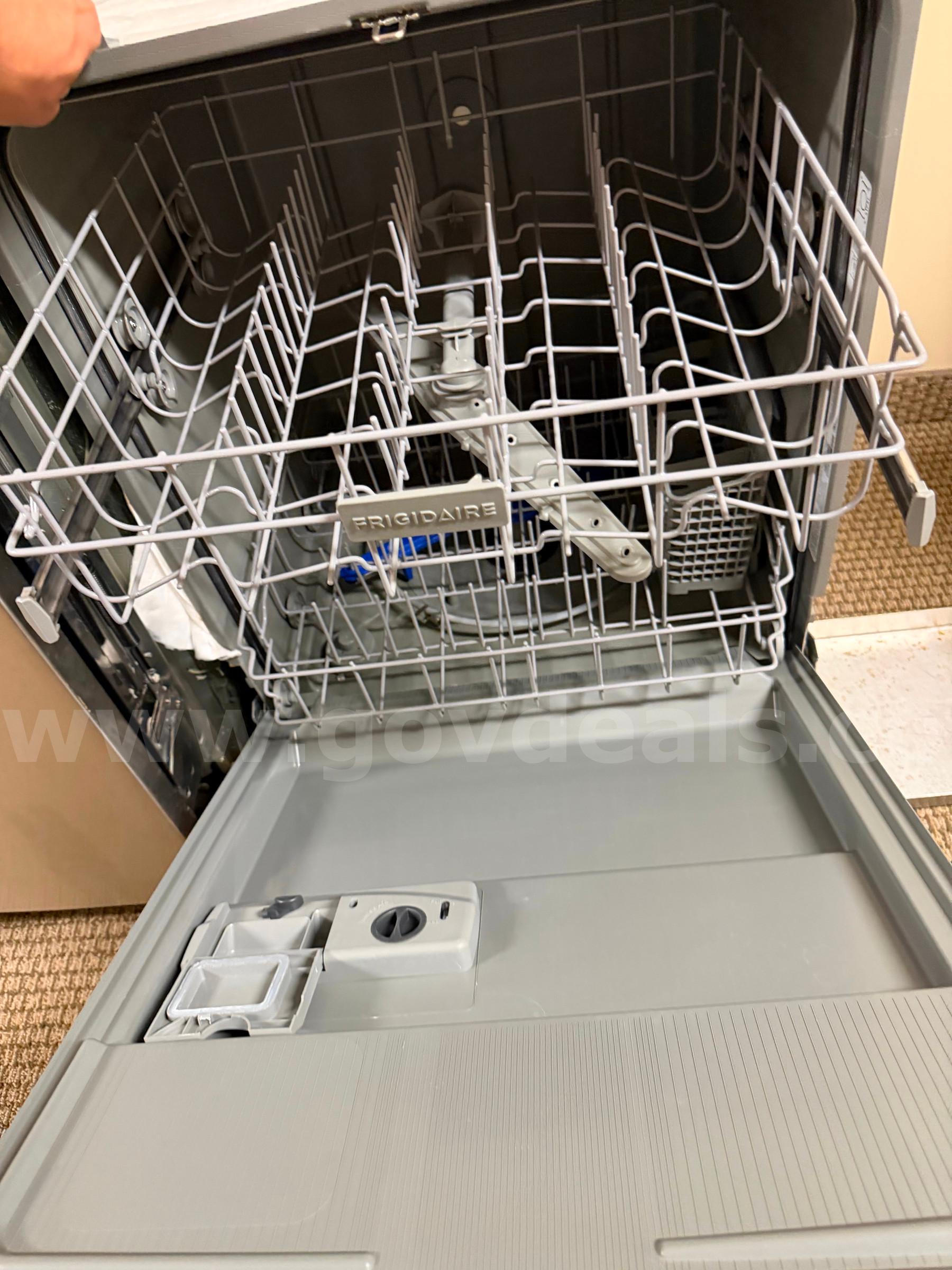 Lot of 2 dishwashers   Government Surplus Auction - Photo #3