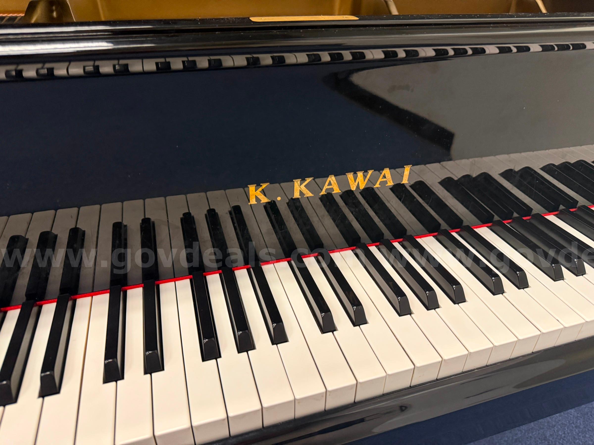Kawai Grand Piano Kawai RX2 Conservatory Government Surplus Auction - Photo #3
