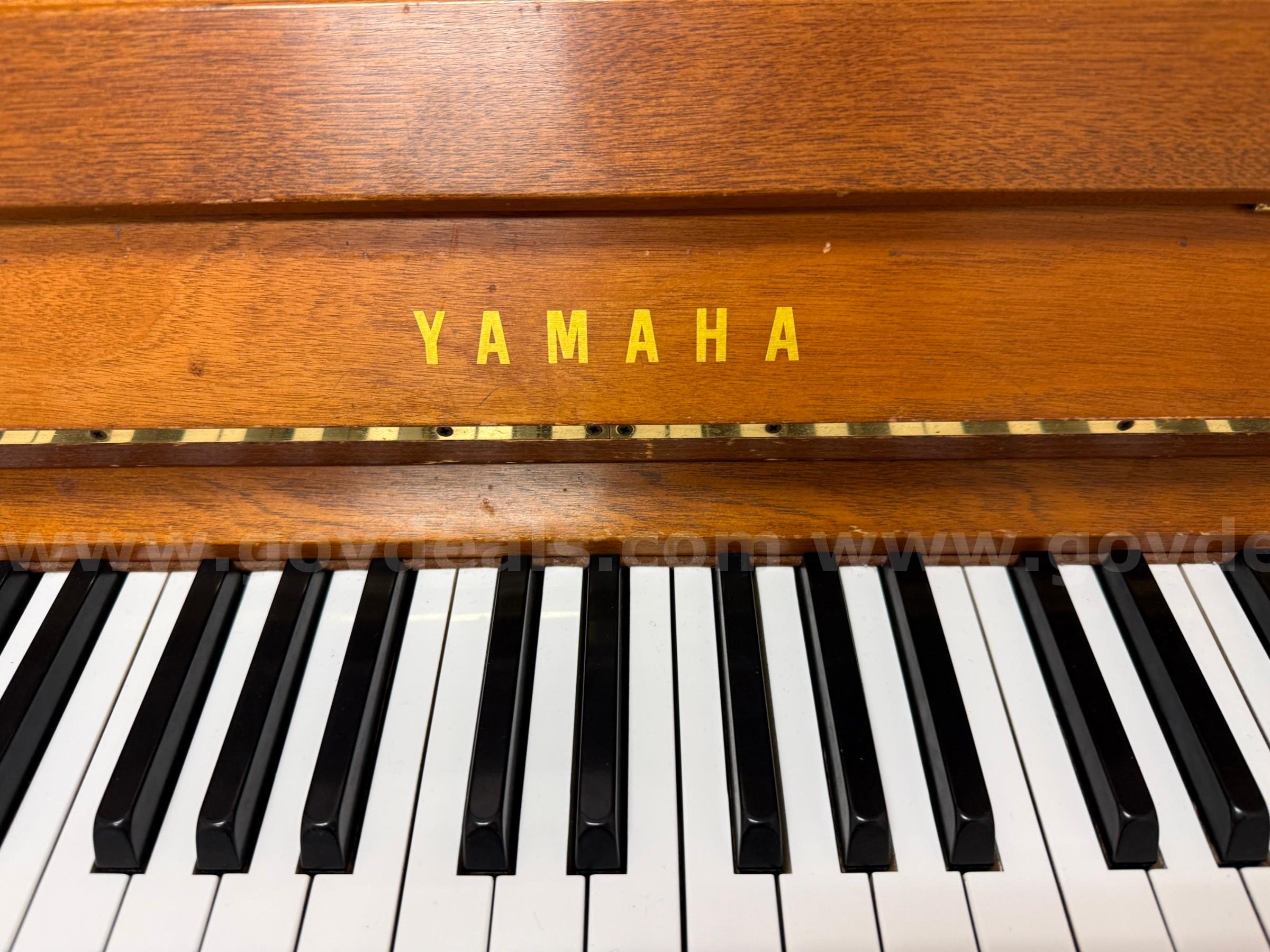 Yamaha Upright Piano Yamaha U1 Government Surplus Auction - Photo #4