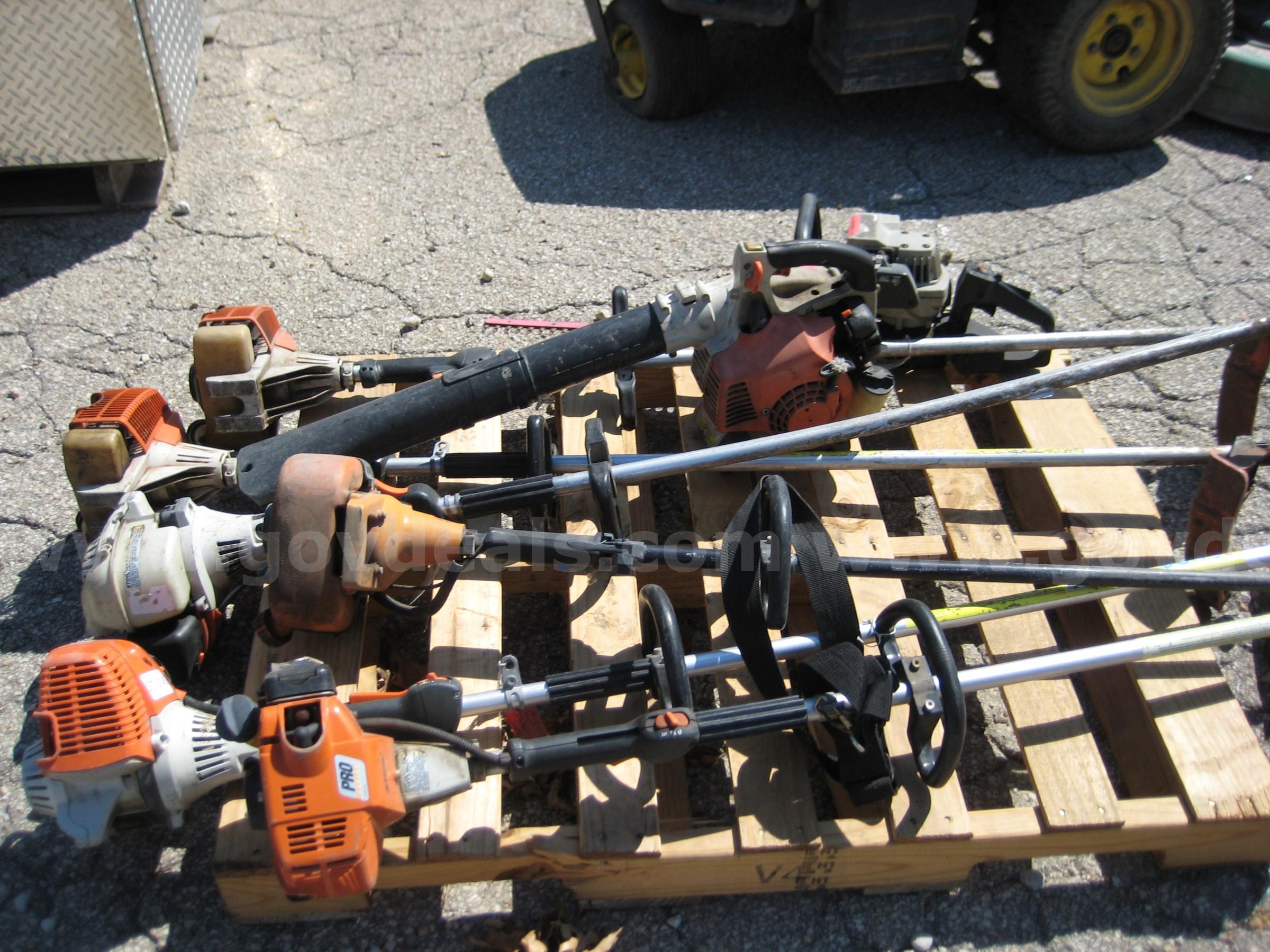 1 LOT OF 8 STILH WEED EATERS, CLIPPERS & BLOWER  STILH Government Surplus Auction - Photo #2