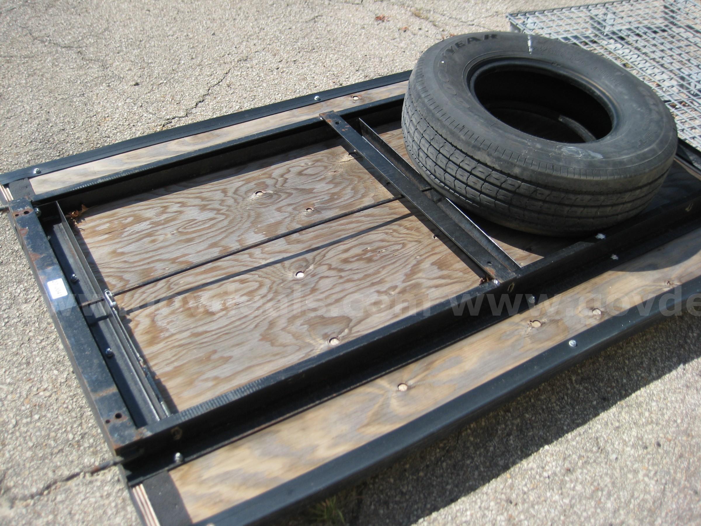 1 BED DOLLIE  SLIDE IN OR OUT Government Surplus Auction - Photo #2