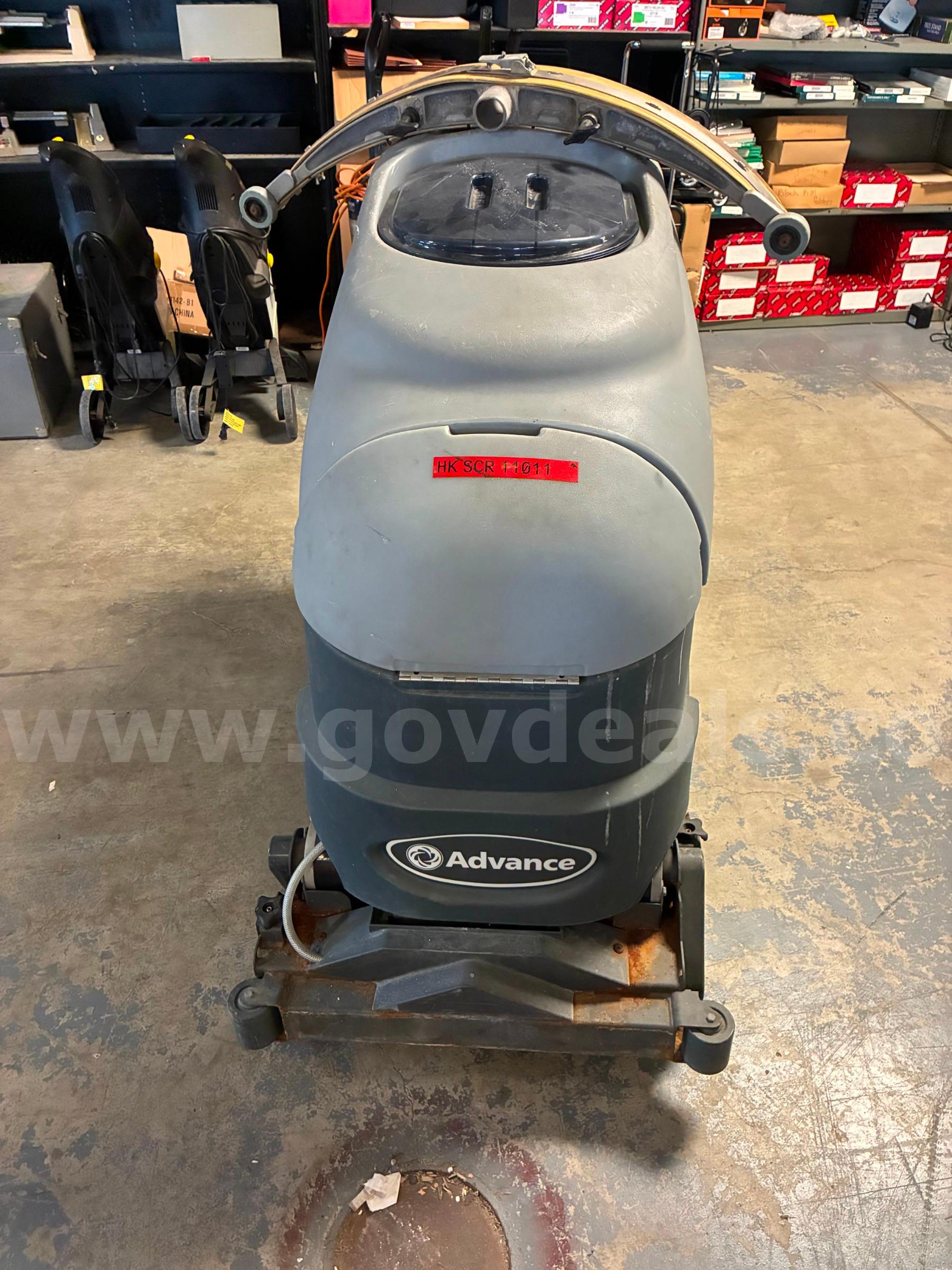 Adphibian Floor scrubber   Government Surplus Auction - Photo #2