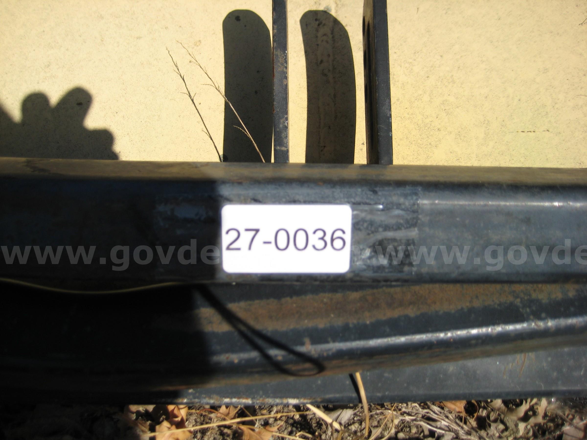 1 ea. SNOW PLOW BLADE YELLOW  7' Government Surplus Auction - Photo #3