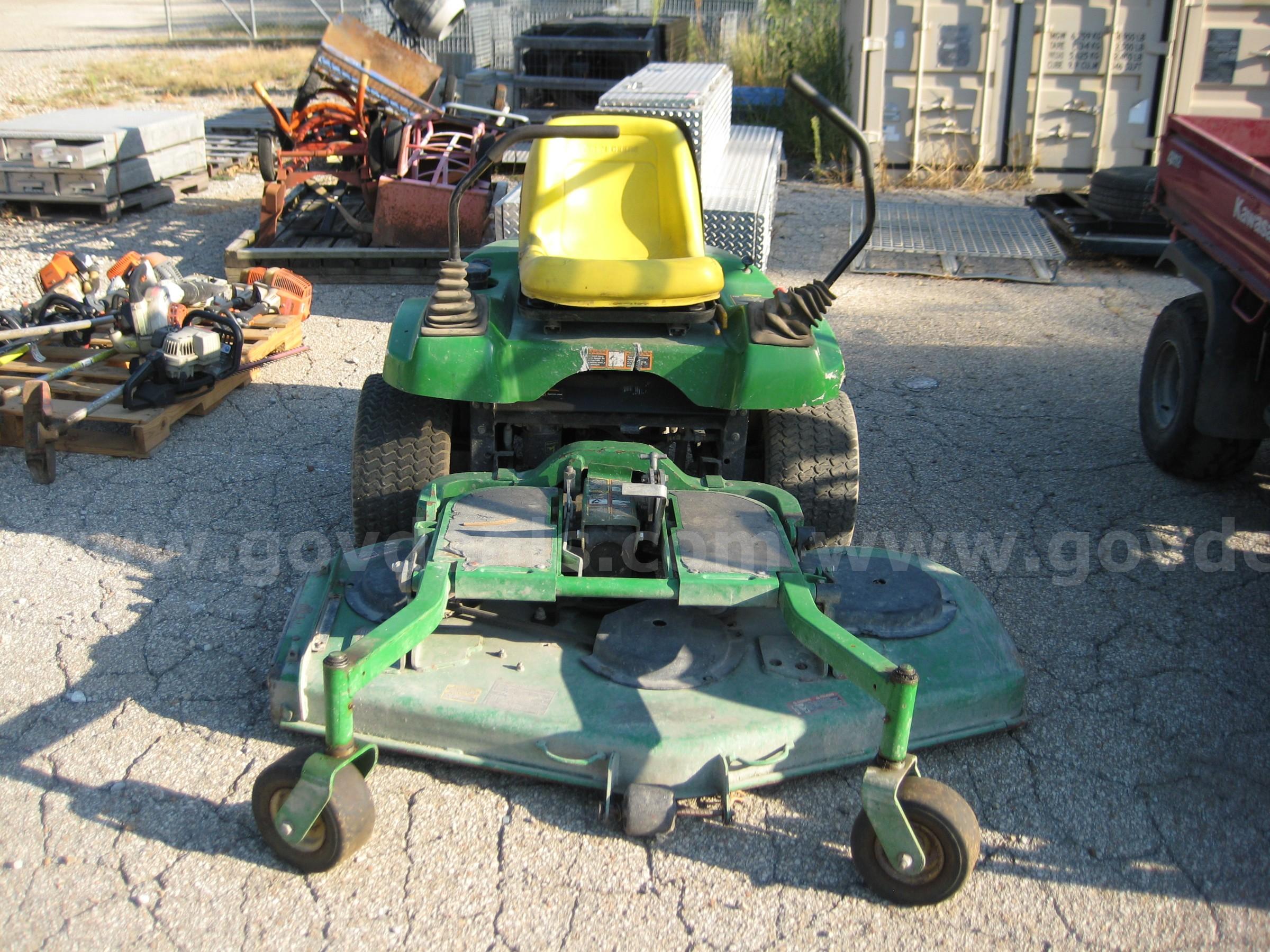 1 JOHN DEERE O TURN MOWER John Deere Z TRACKS F-620 Government Surplus Auction - Photo #3