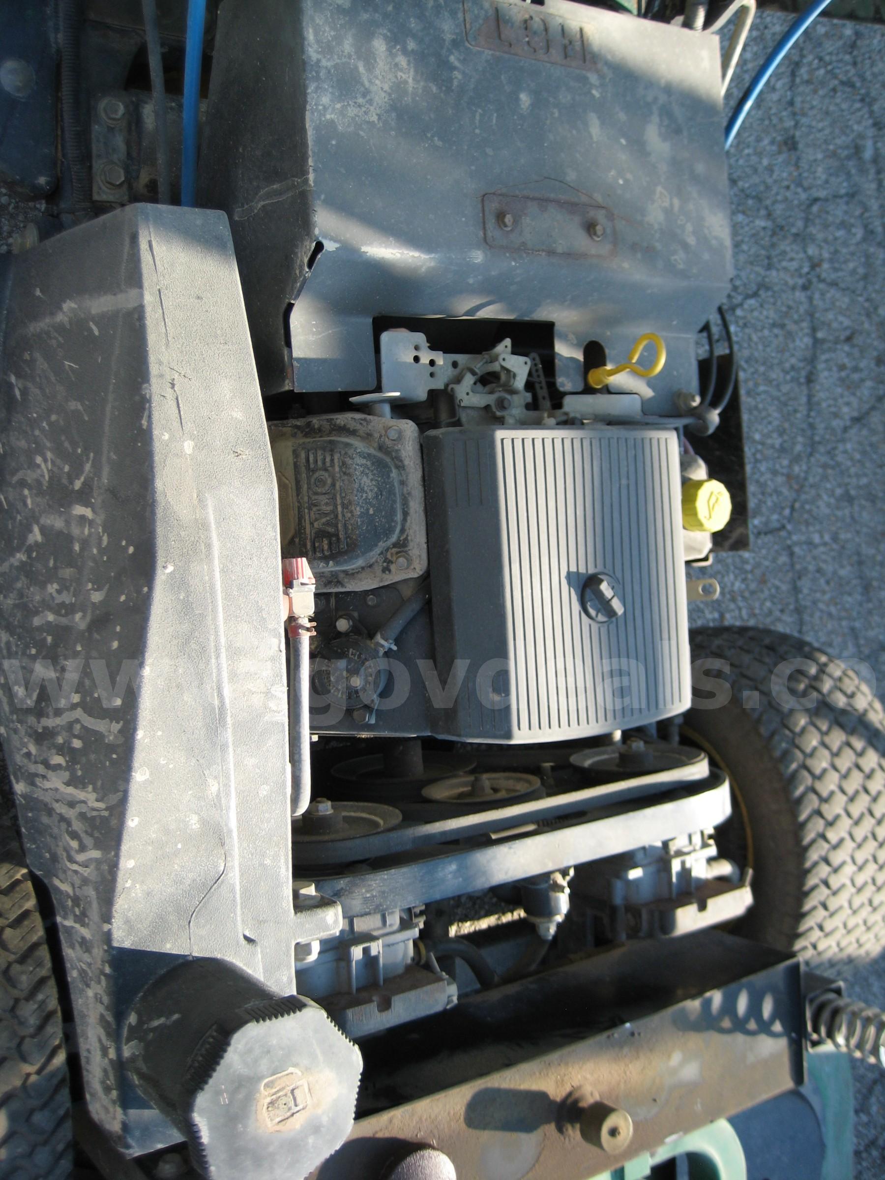 1 JOHN DEERE O TURN MOWER John Deere Z TRACKS F-620 Government Surplus Auction - Photo #6