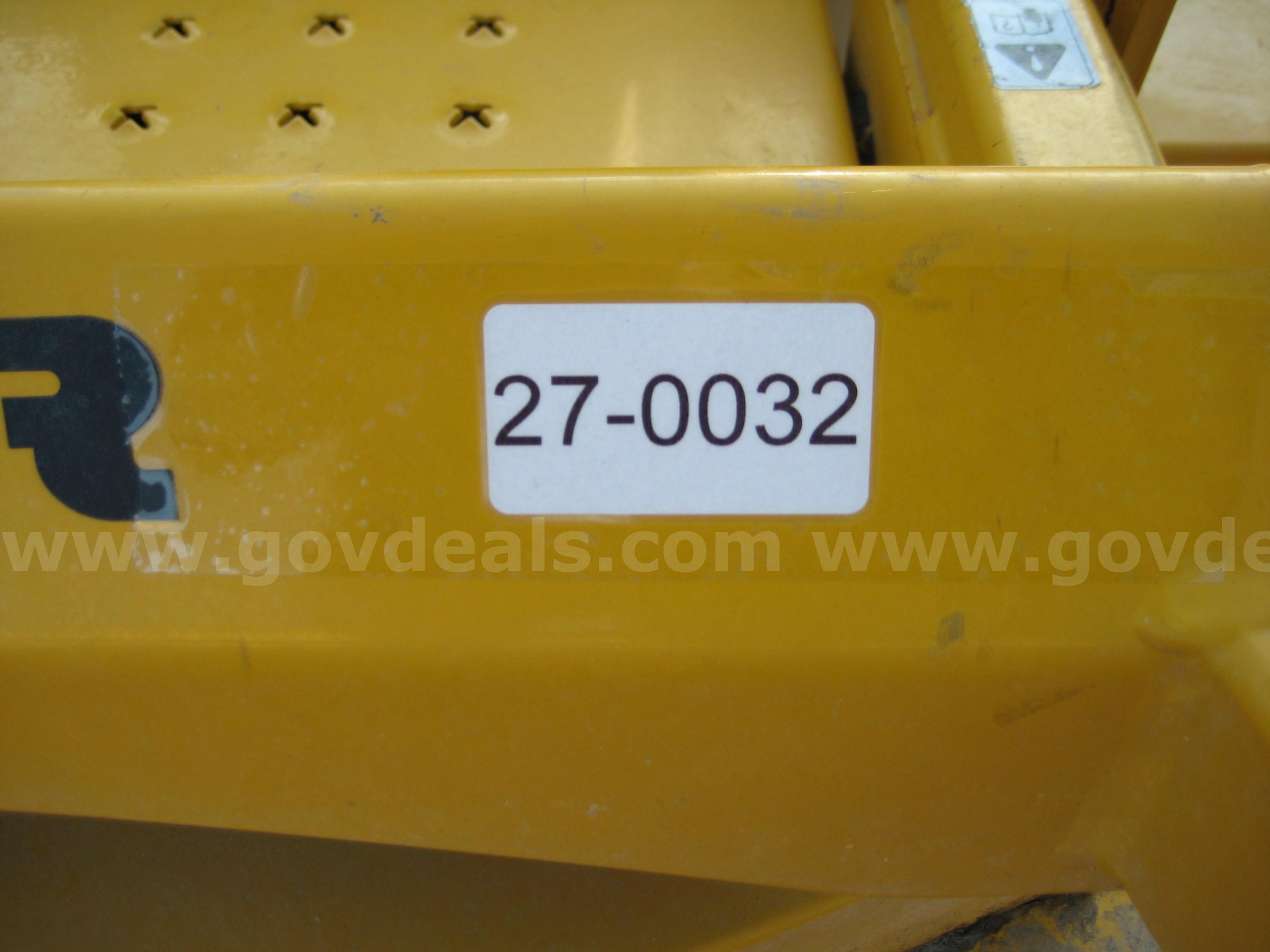 1 EA. HUSTLER MOWER O TURN Hustler DIESEL 72" Government Surplus Auction - Photo #2