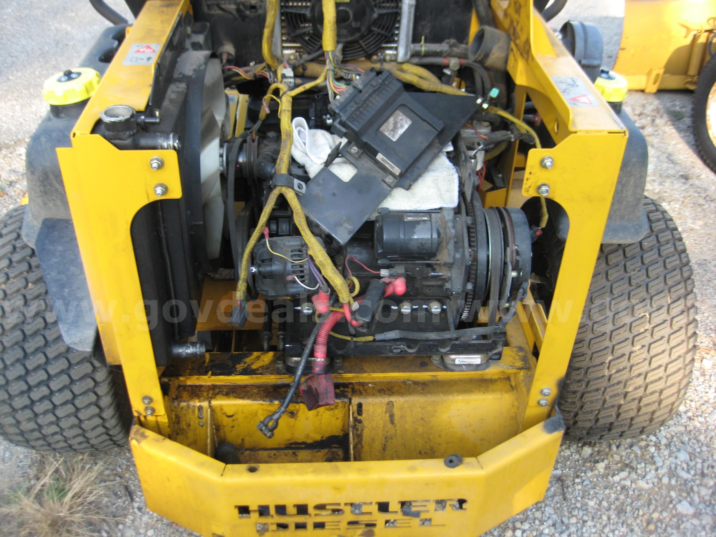 1 EA. HUSTLER MOWER O TURN Hustler DIESEL 72" Government Surplus Auction - Photo #5