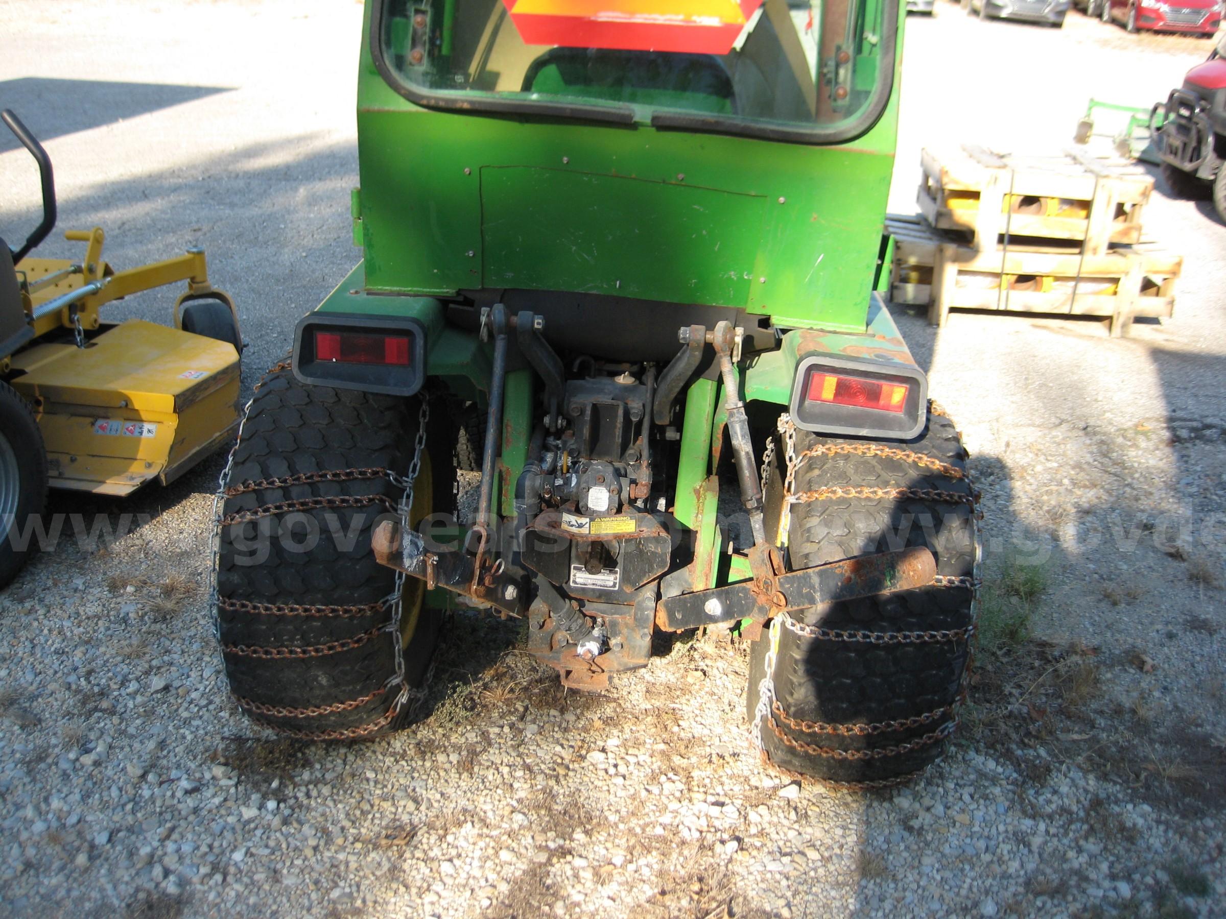 1 EA. JOHN DEERE 755 SNOW TRACTOR John Deere 755 Government Surplus Auction - Photo #5