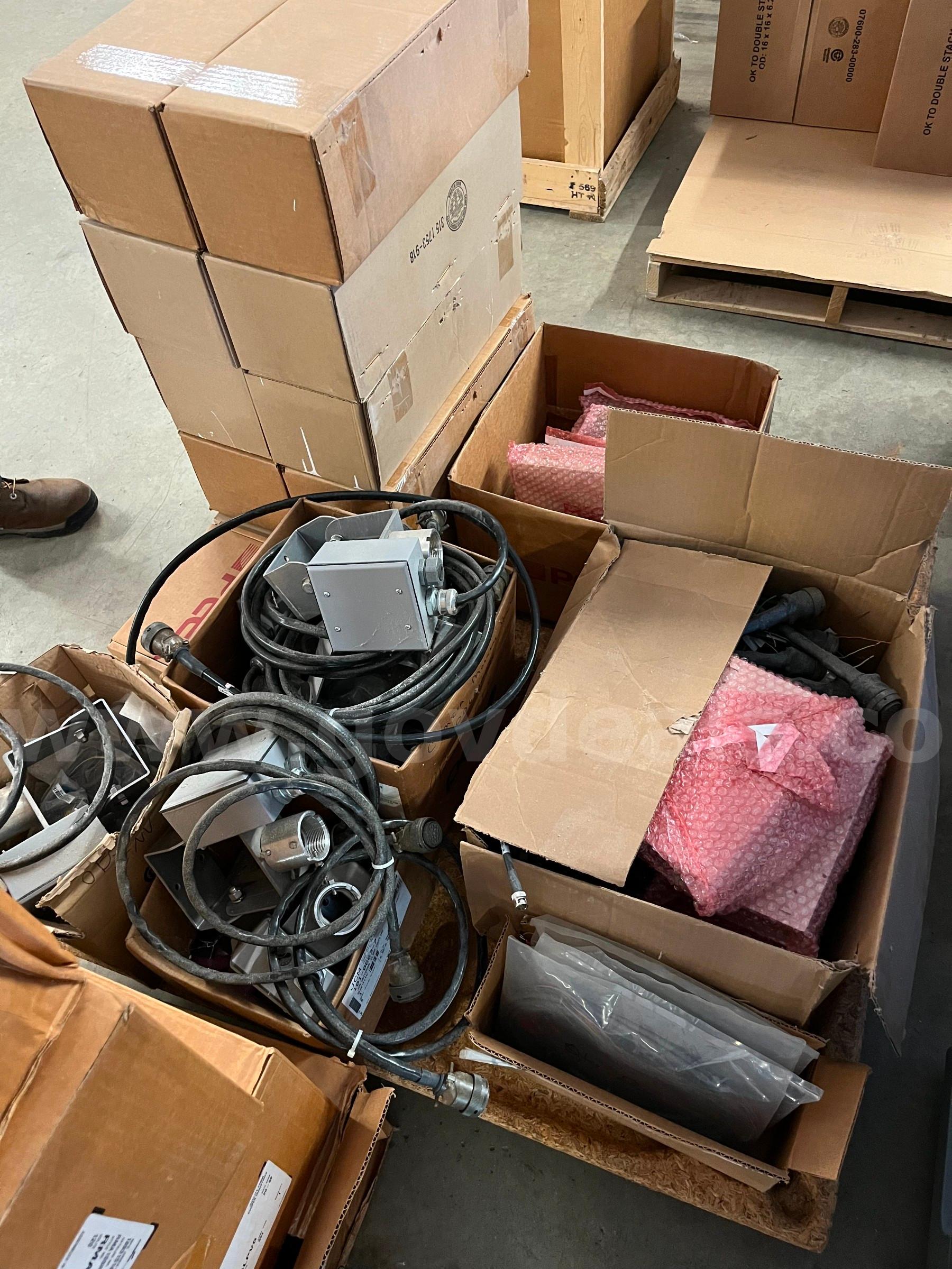 Traffic and Electric Supplies   Government Surplus Auction - Photo #3