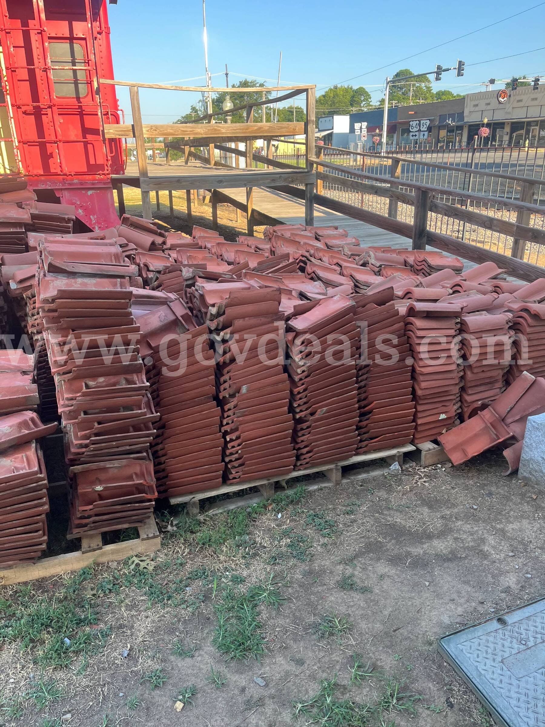 Lot of Multiple Pallets of Brick Roof Tiles   Government Surplus Auction - Photo #4