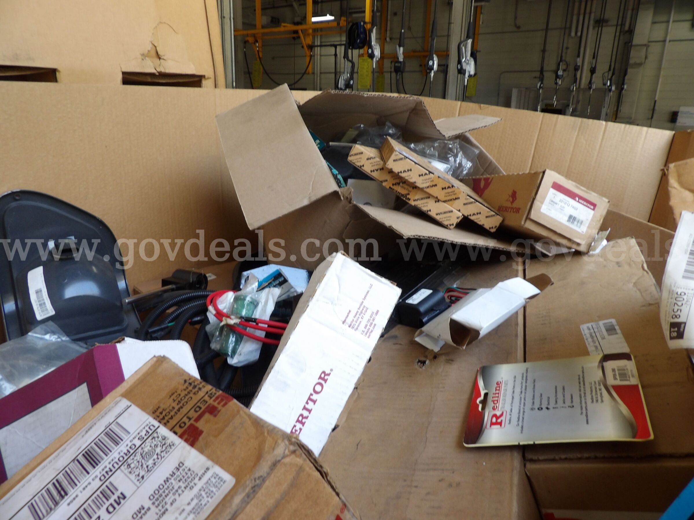 13 Pallets of Obsolete Parts   Government Surplus Auction - Photo #3
