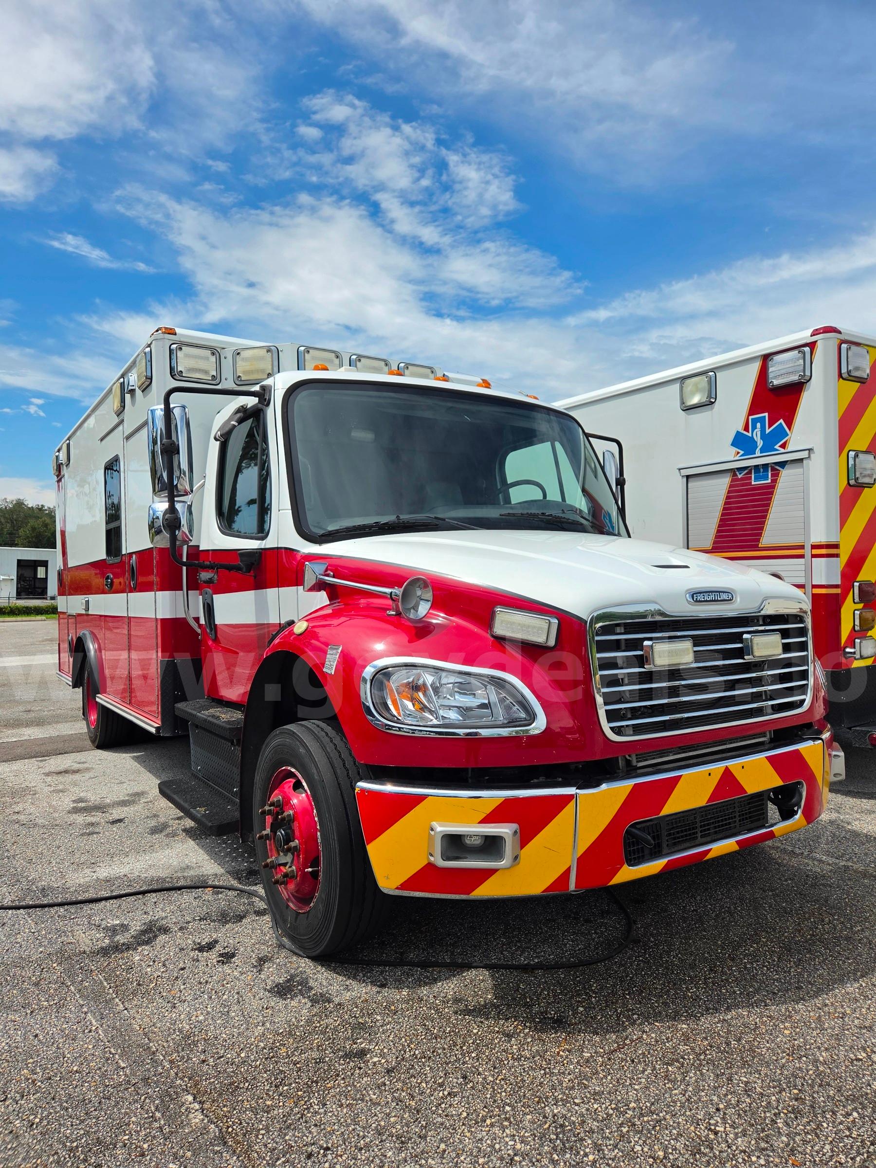 2015 Freightliner M2 106