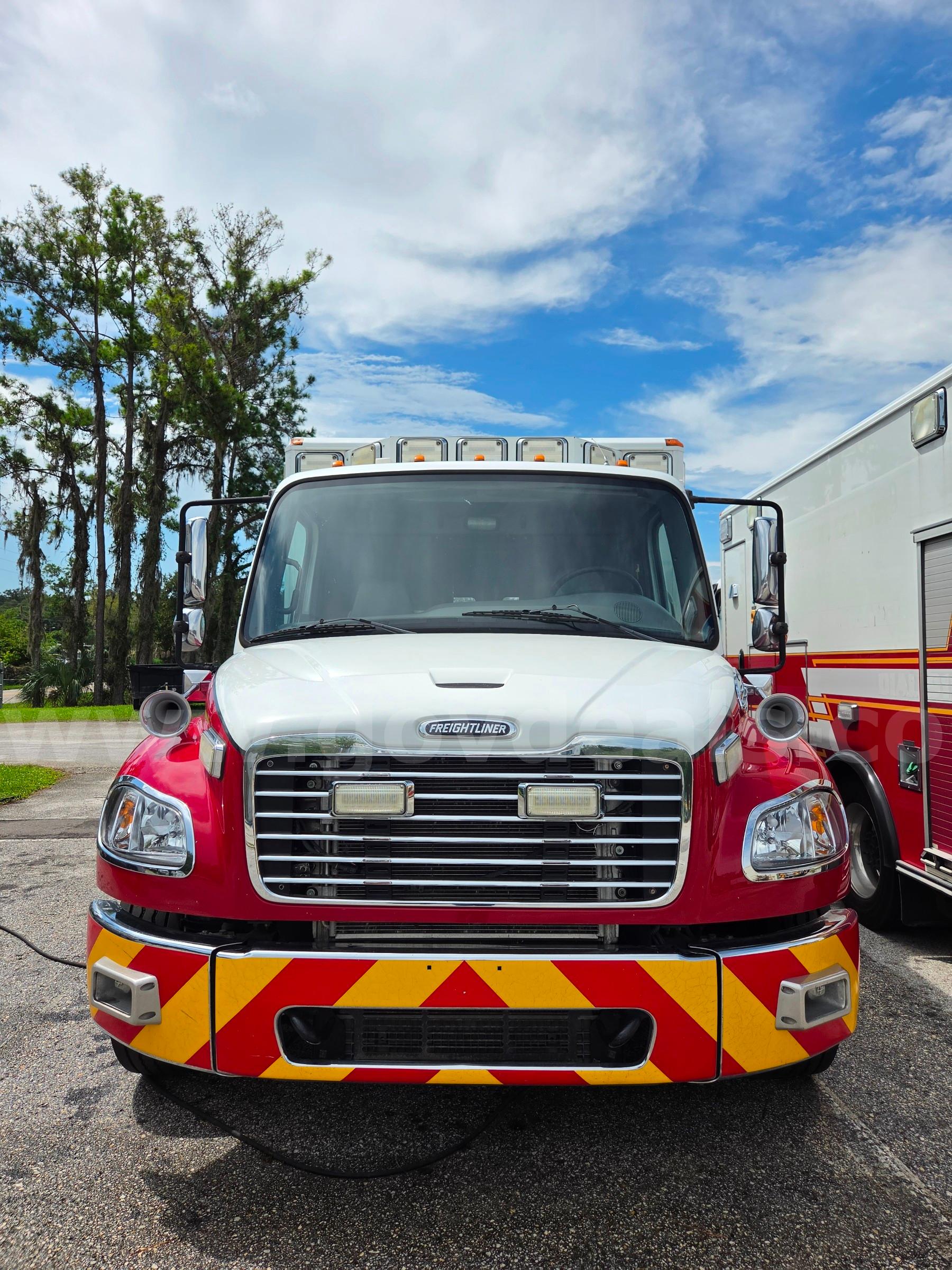2015 Freightliner M2 106 Freightliner 106 Government Surplus Auction - Photo #4