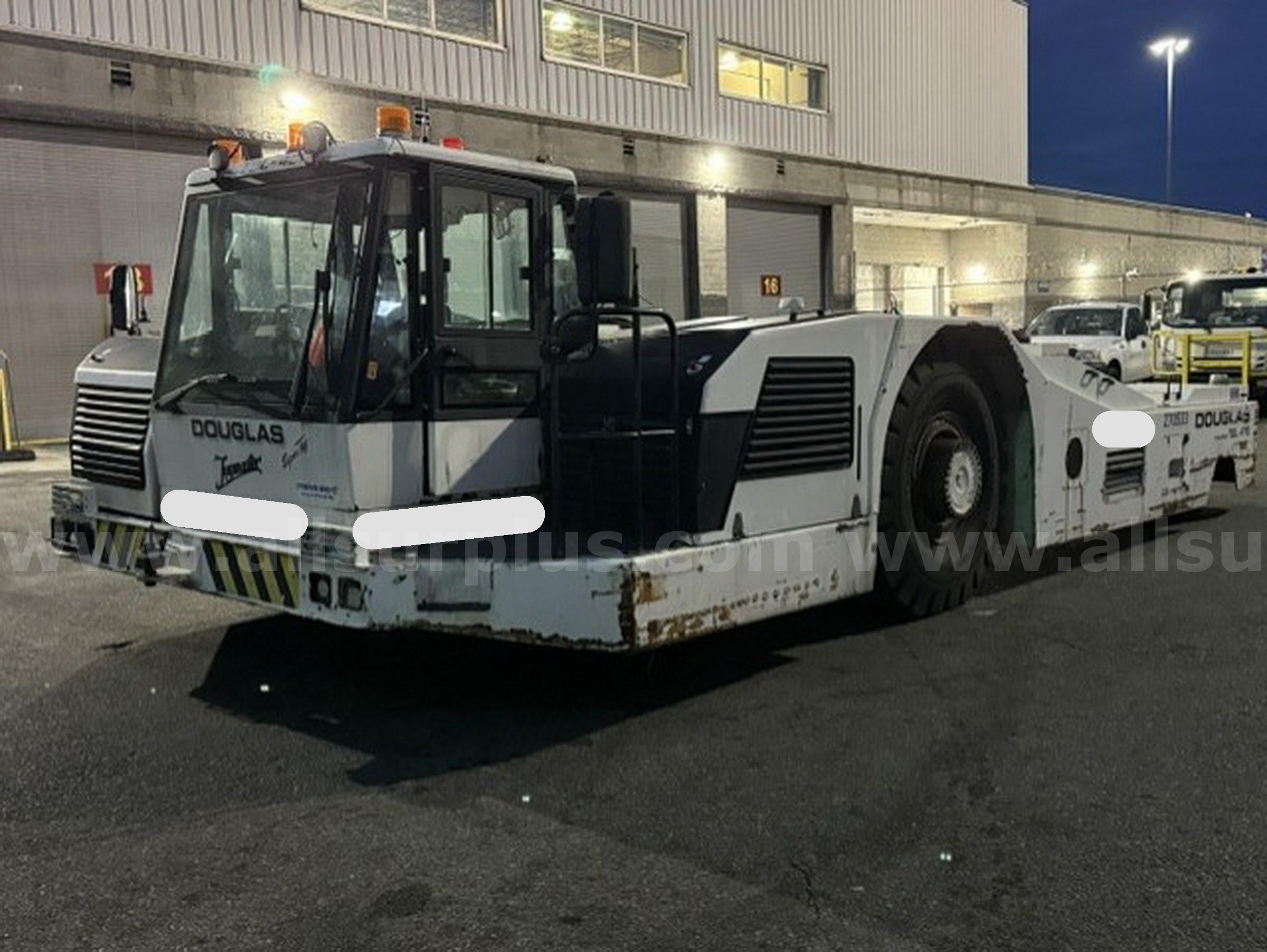 2010 DOUGLAS TBL400 TOWBARLESS TOW TRACTOR