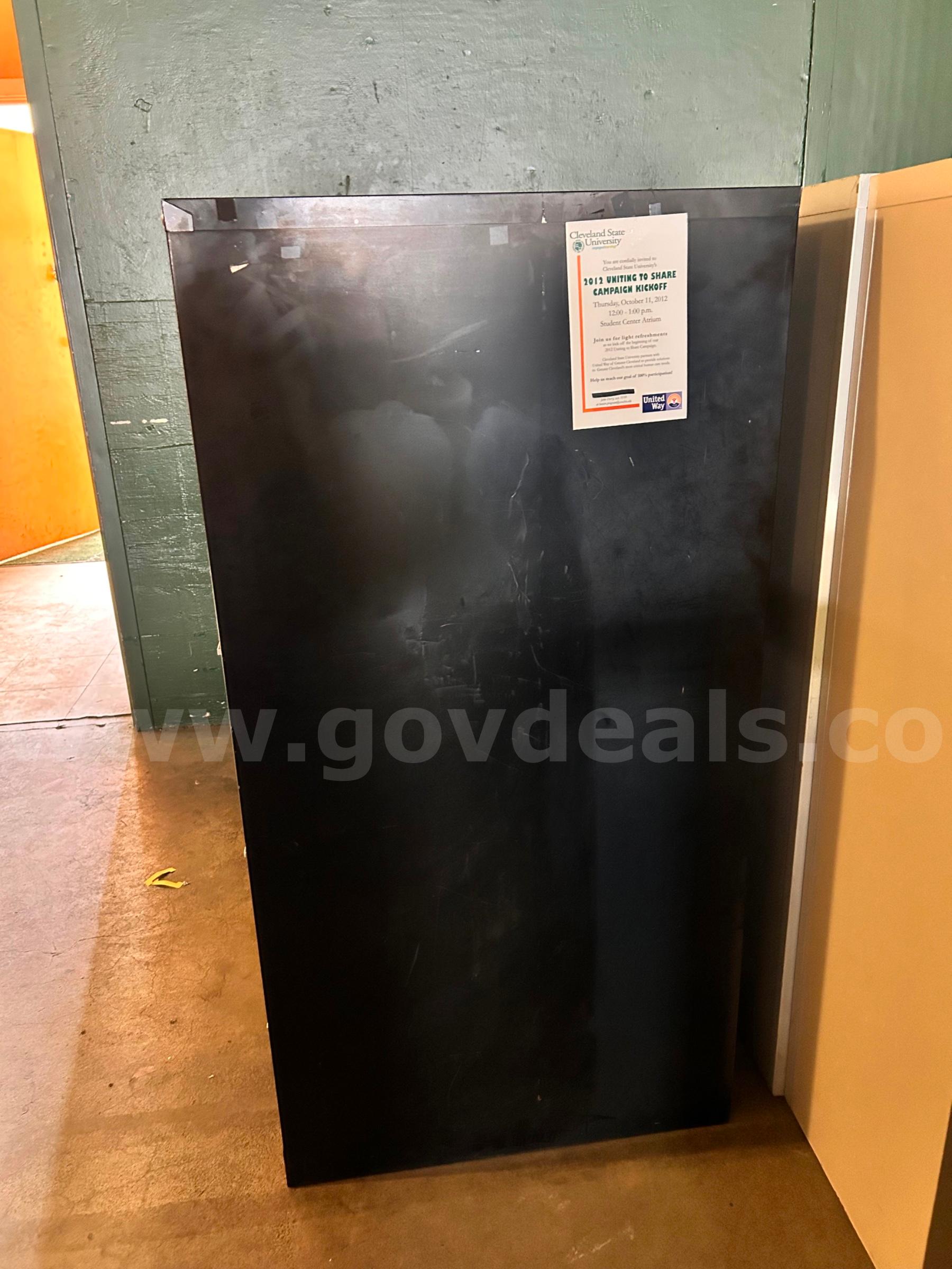 Lot of 2x vertical filling cabinet   Government Surplus Auction - Photo #4