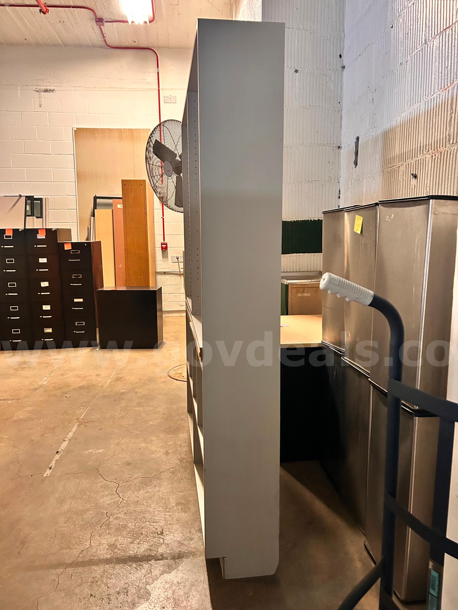 Large commercial storage unit   Government Surplus Auction - Photo #2