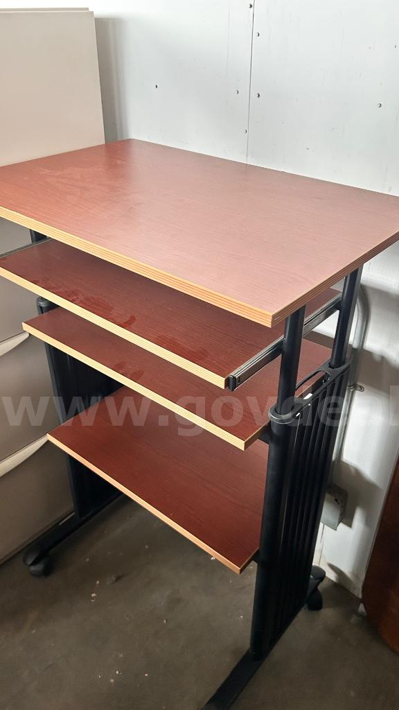 Mobile Multi-Tier Workstation   Government Surplus Auction - Photo #2